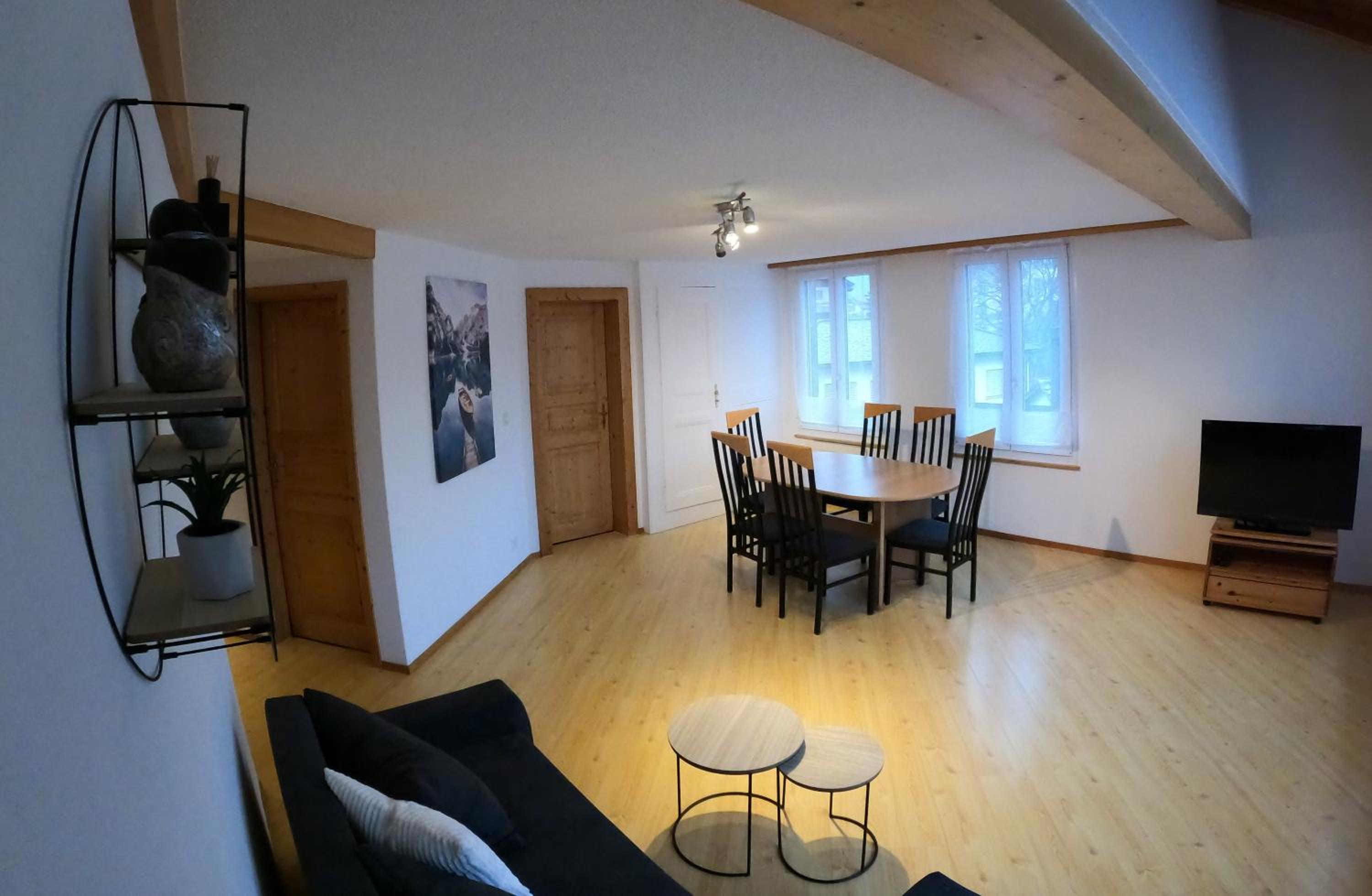 Three-Bedroom Apartment photo 2
