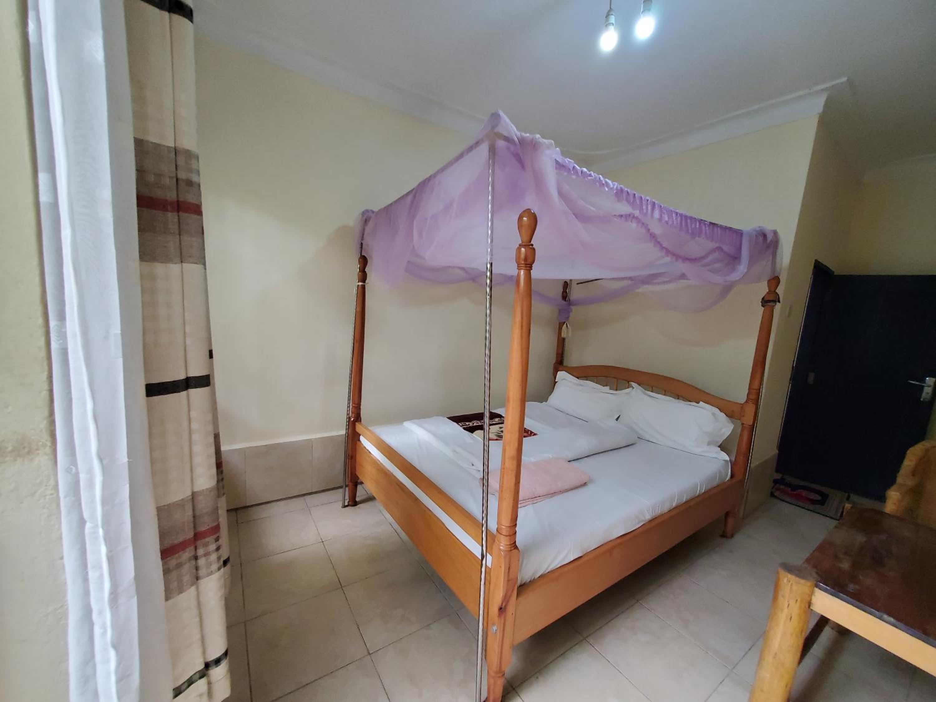 Budget Double Room photo 1