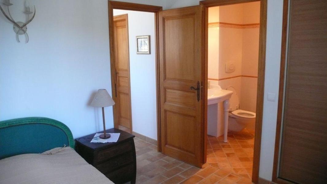 Deluxe Room (1 adult + 1 child)