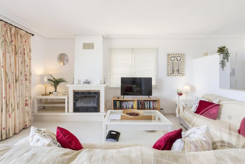 Apartment photo 2