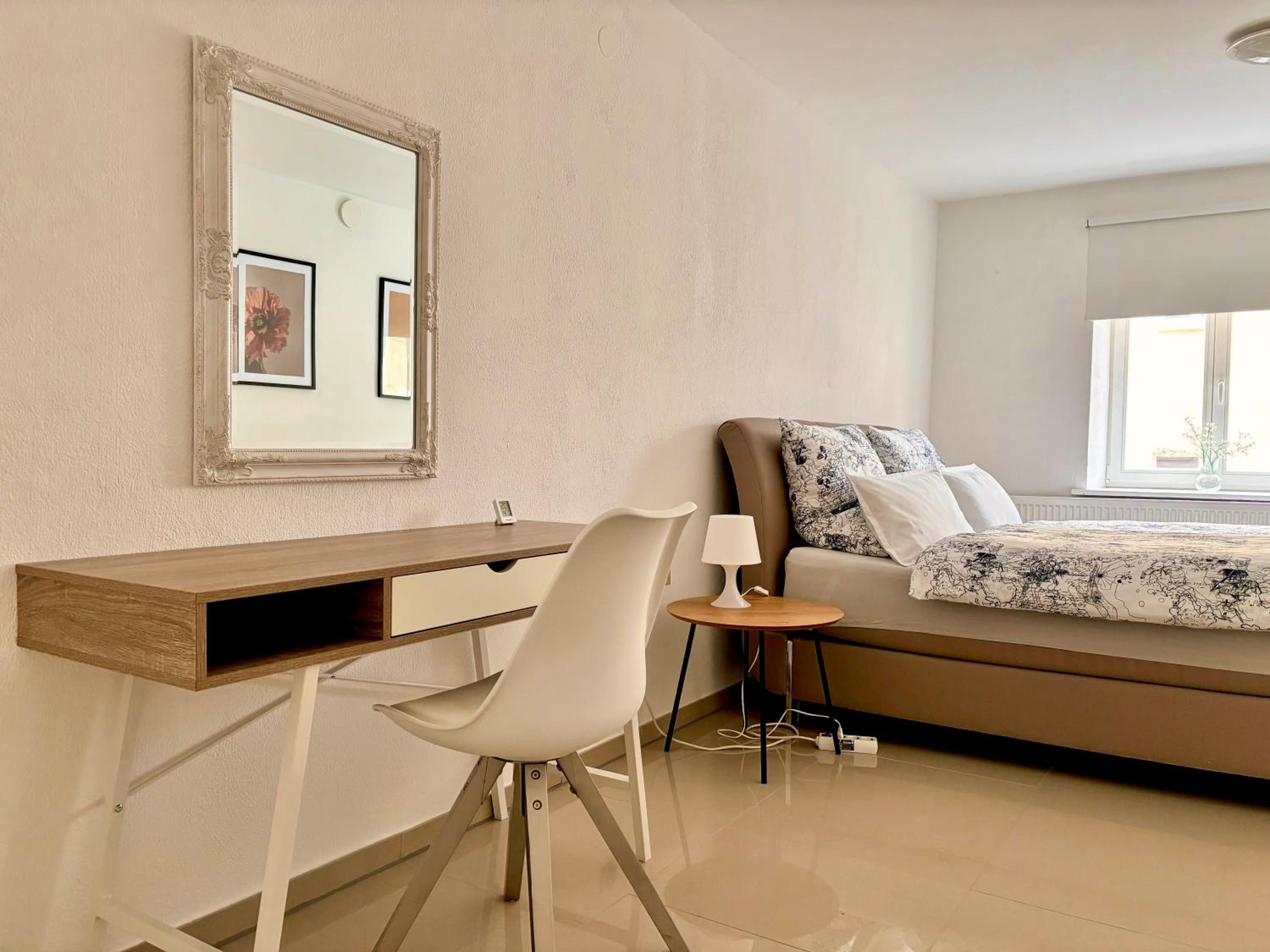 One-Bedroom Apartment photo 1