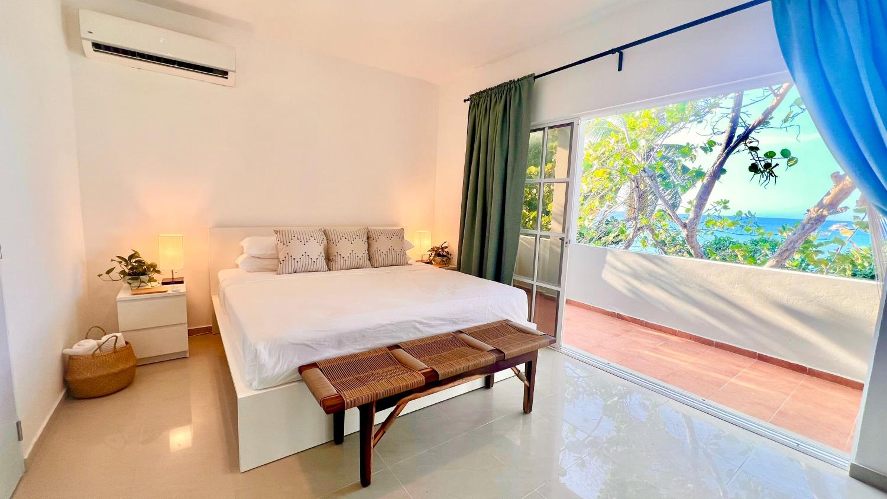 Deluxe Double Room with Balcony and Sea View photo 1