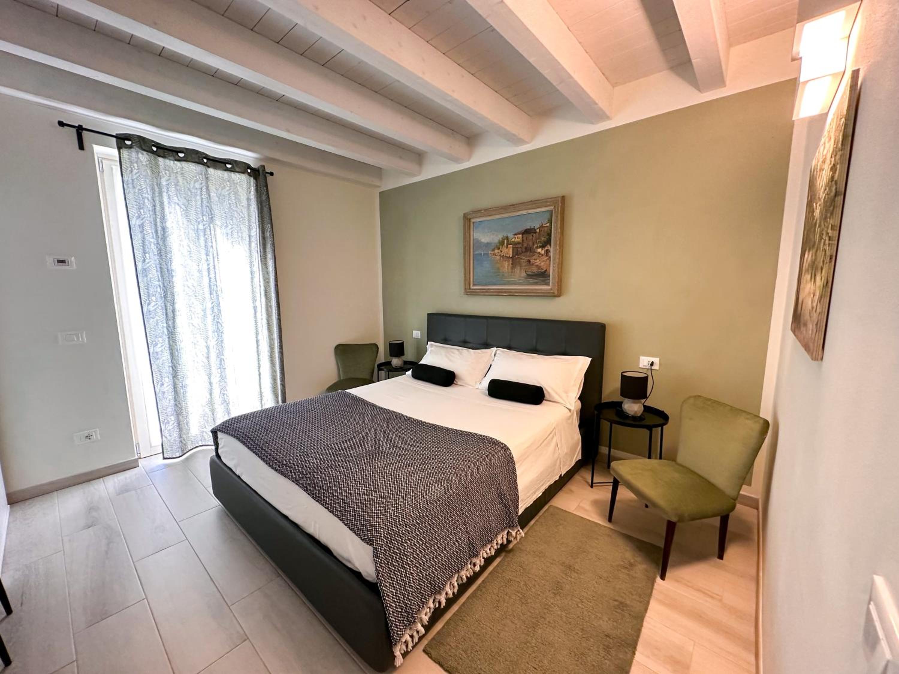 Suite with Lake View photo 2