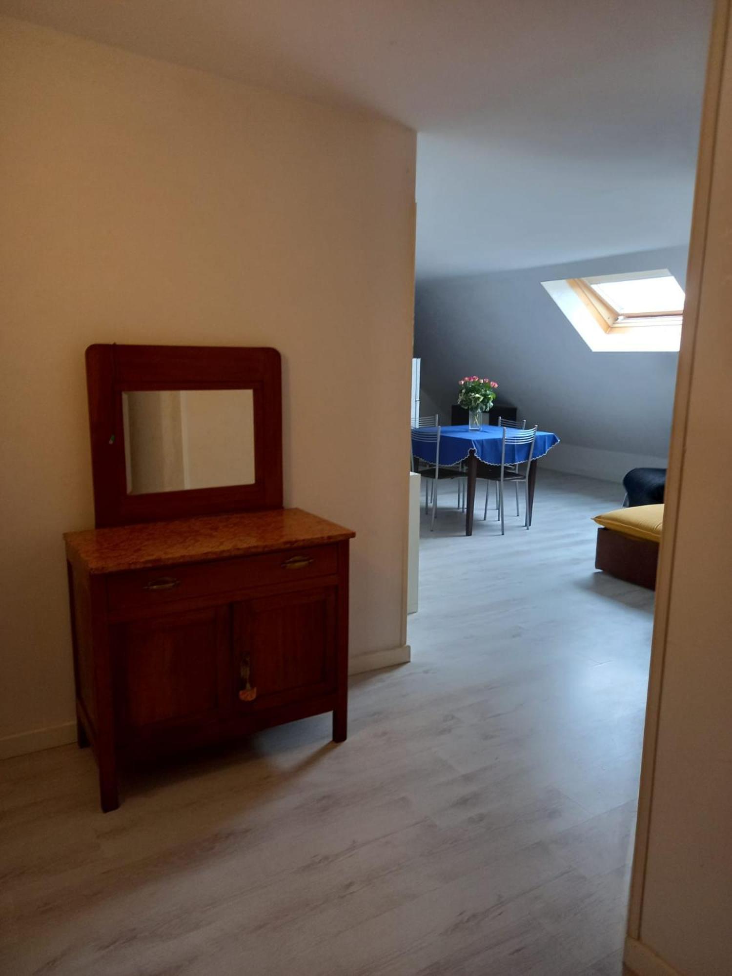 One-Bedroom Apartment photo 2