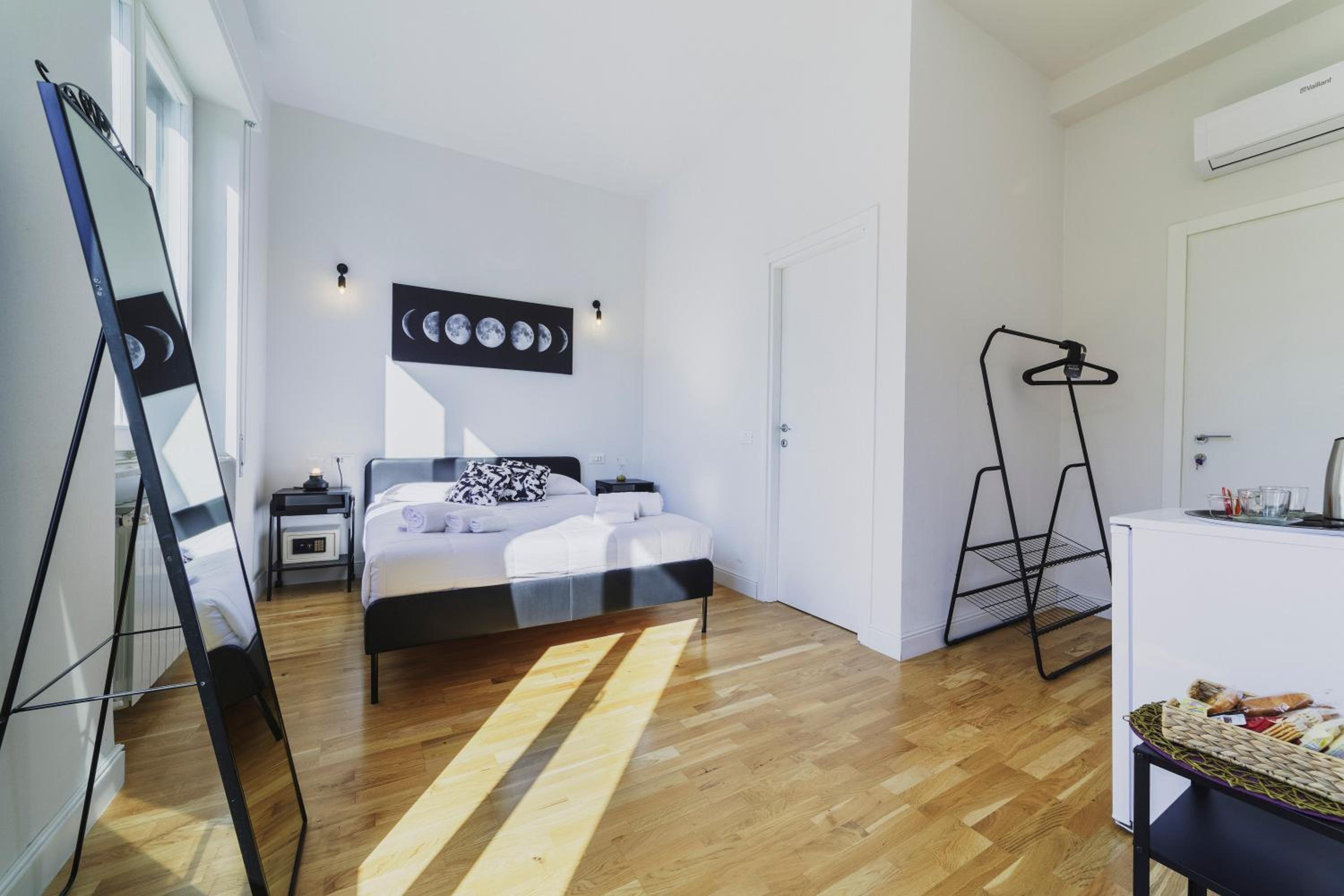 Standard Double Room photo 3
