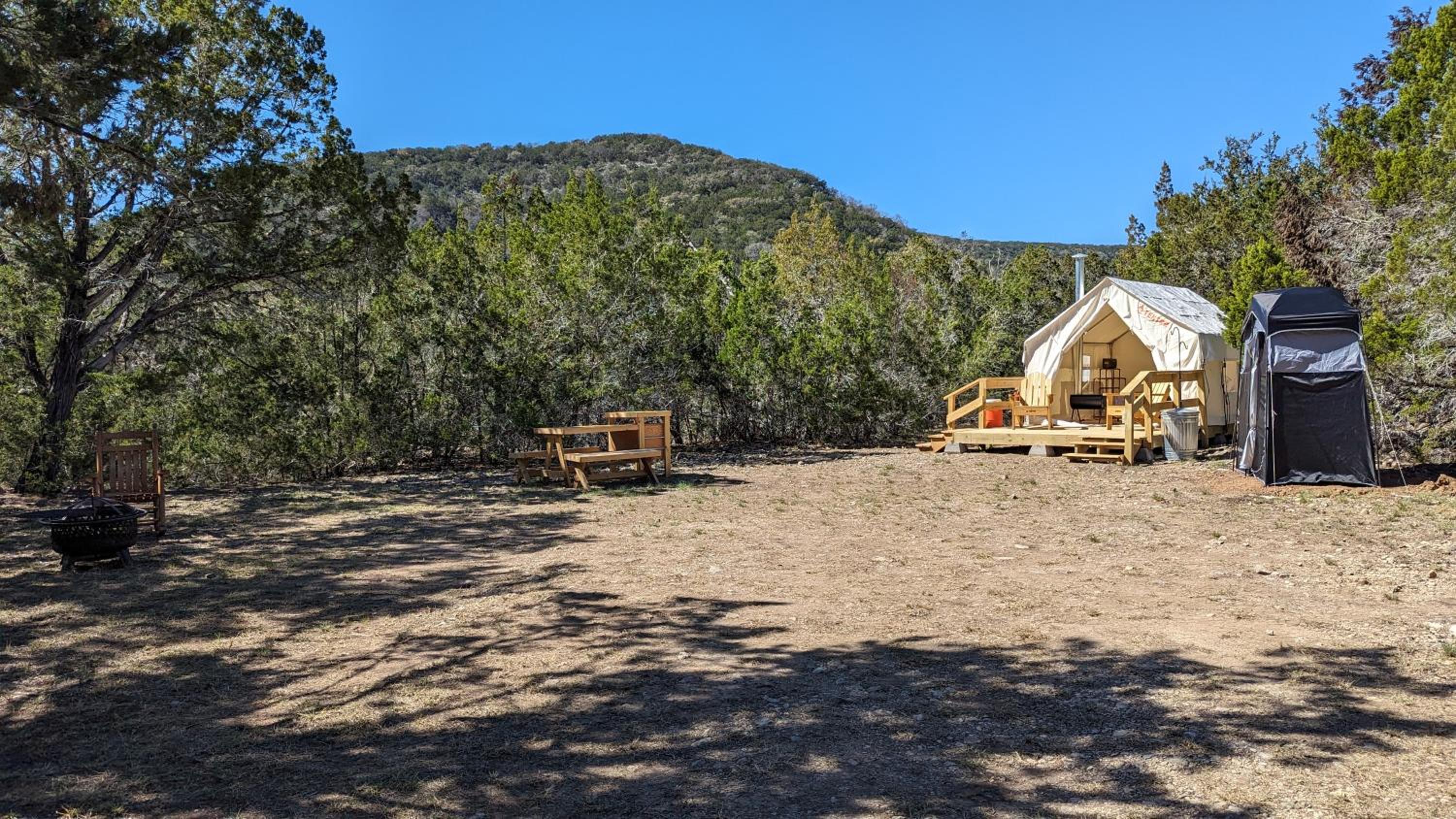Tent - Photo 3