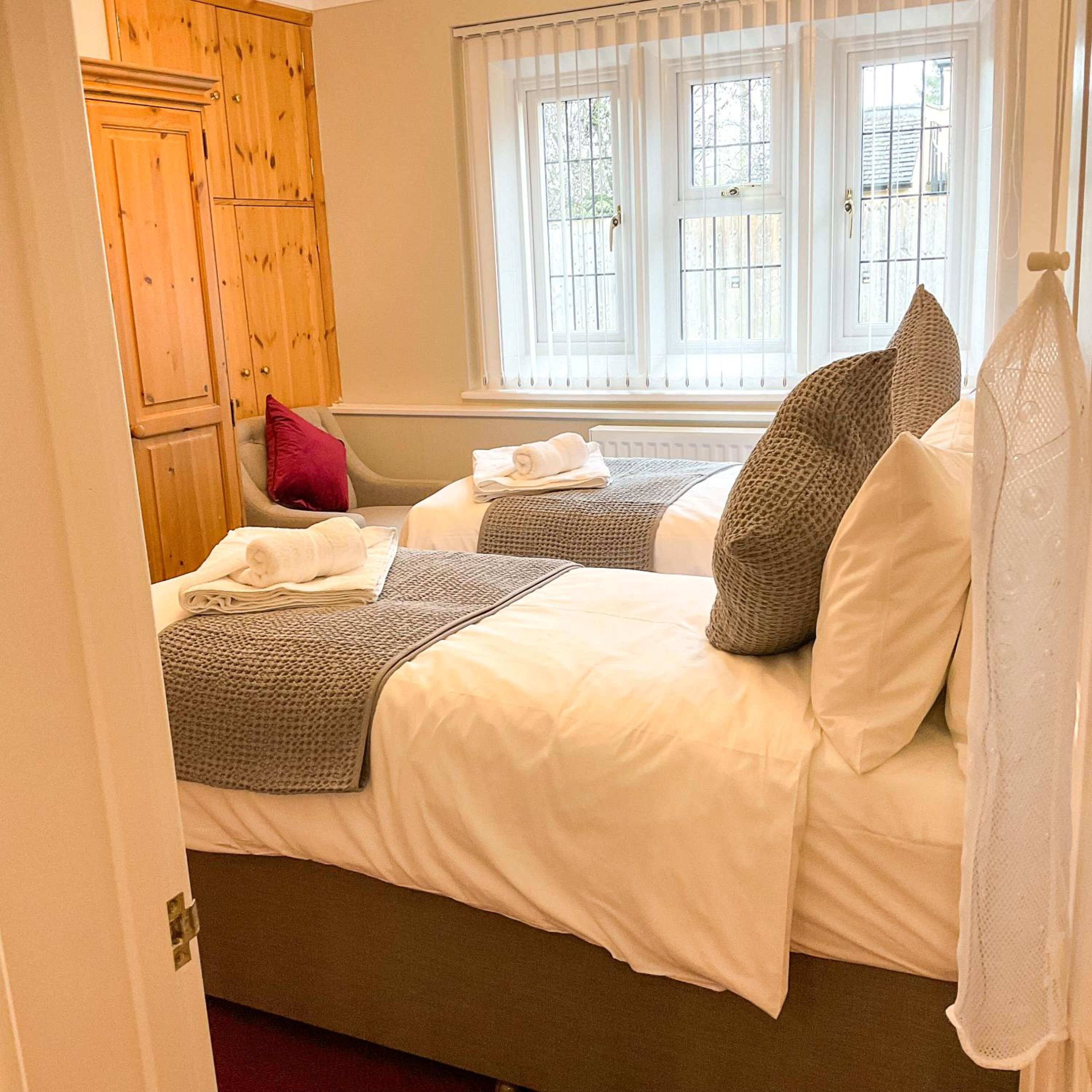 Deluxe Double or Twin Room photo 2