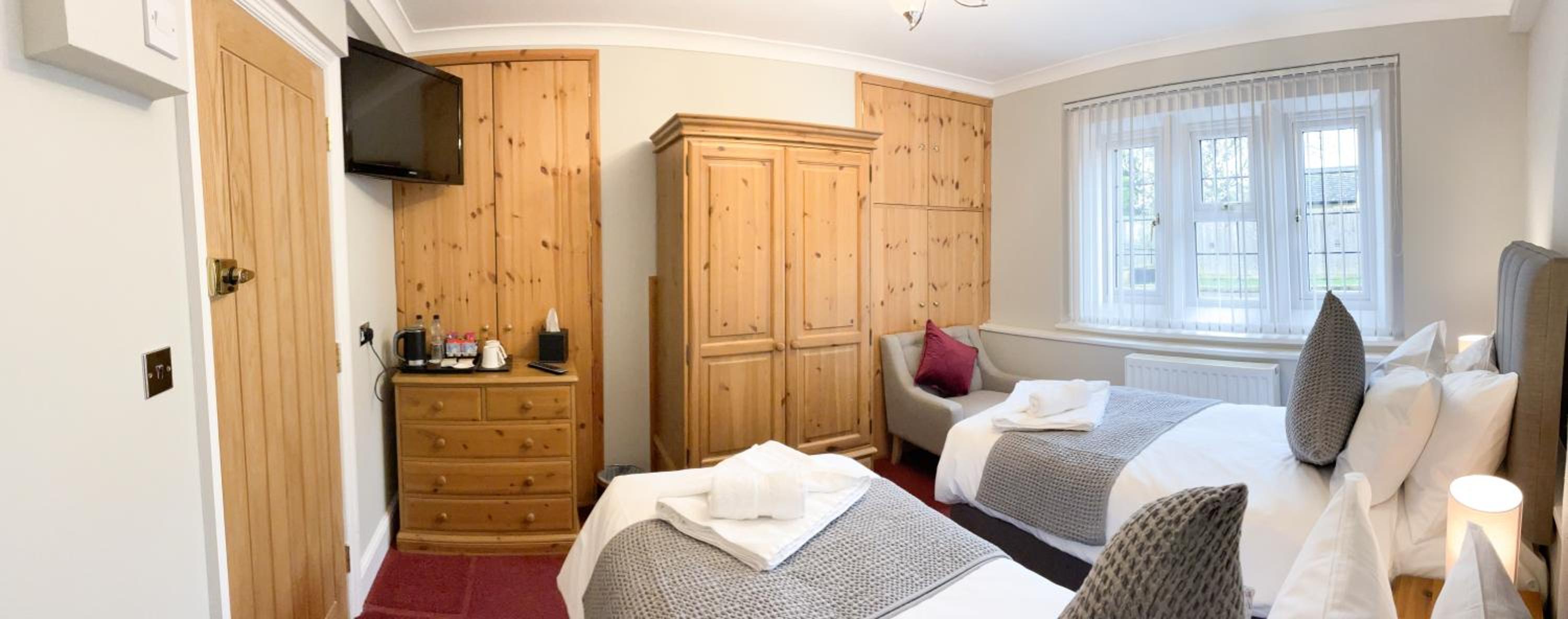 Deluxe Double or Twin Room photo 3