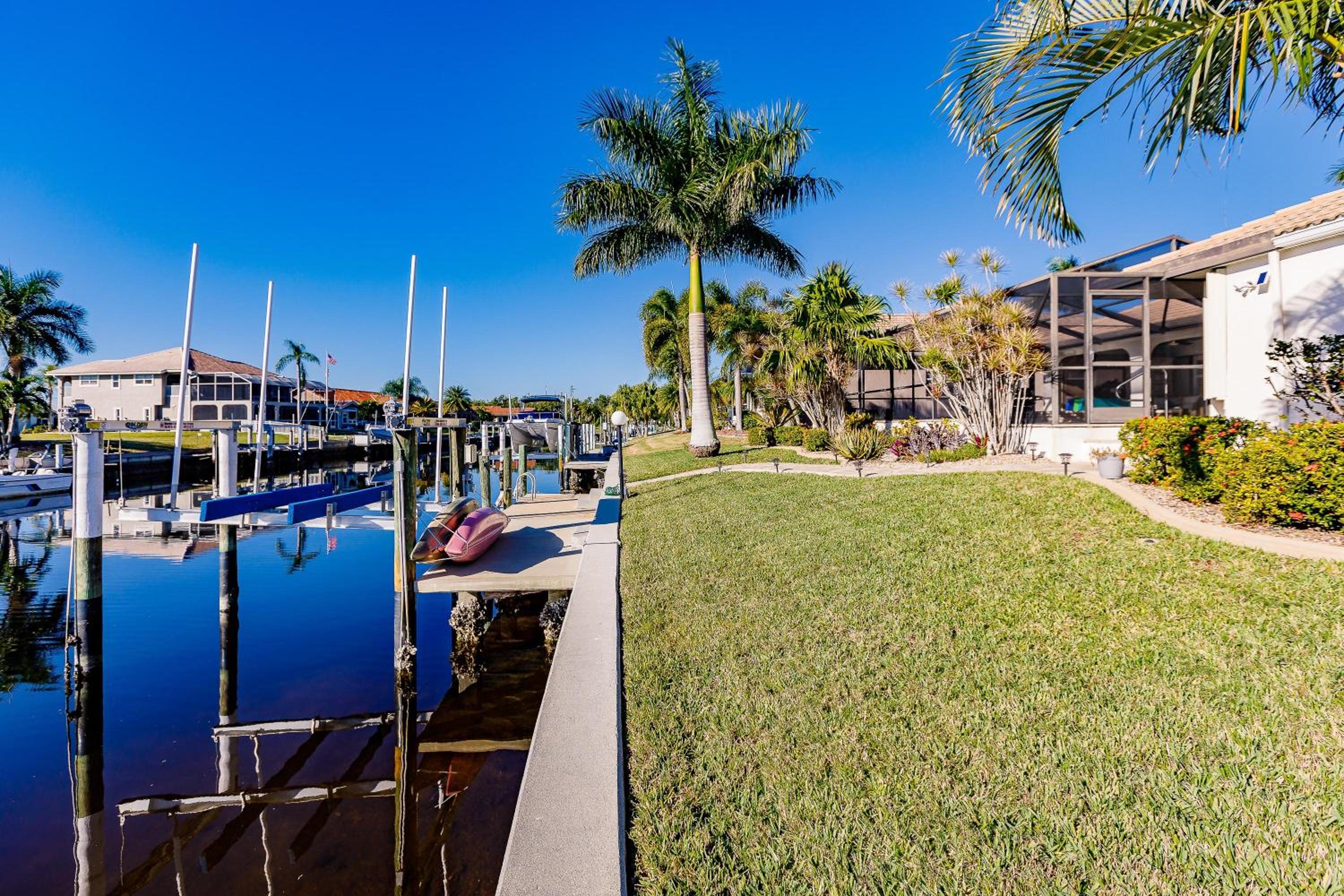 Two-Bedroom House photo 2