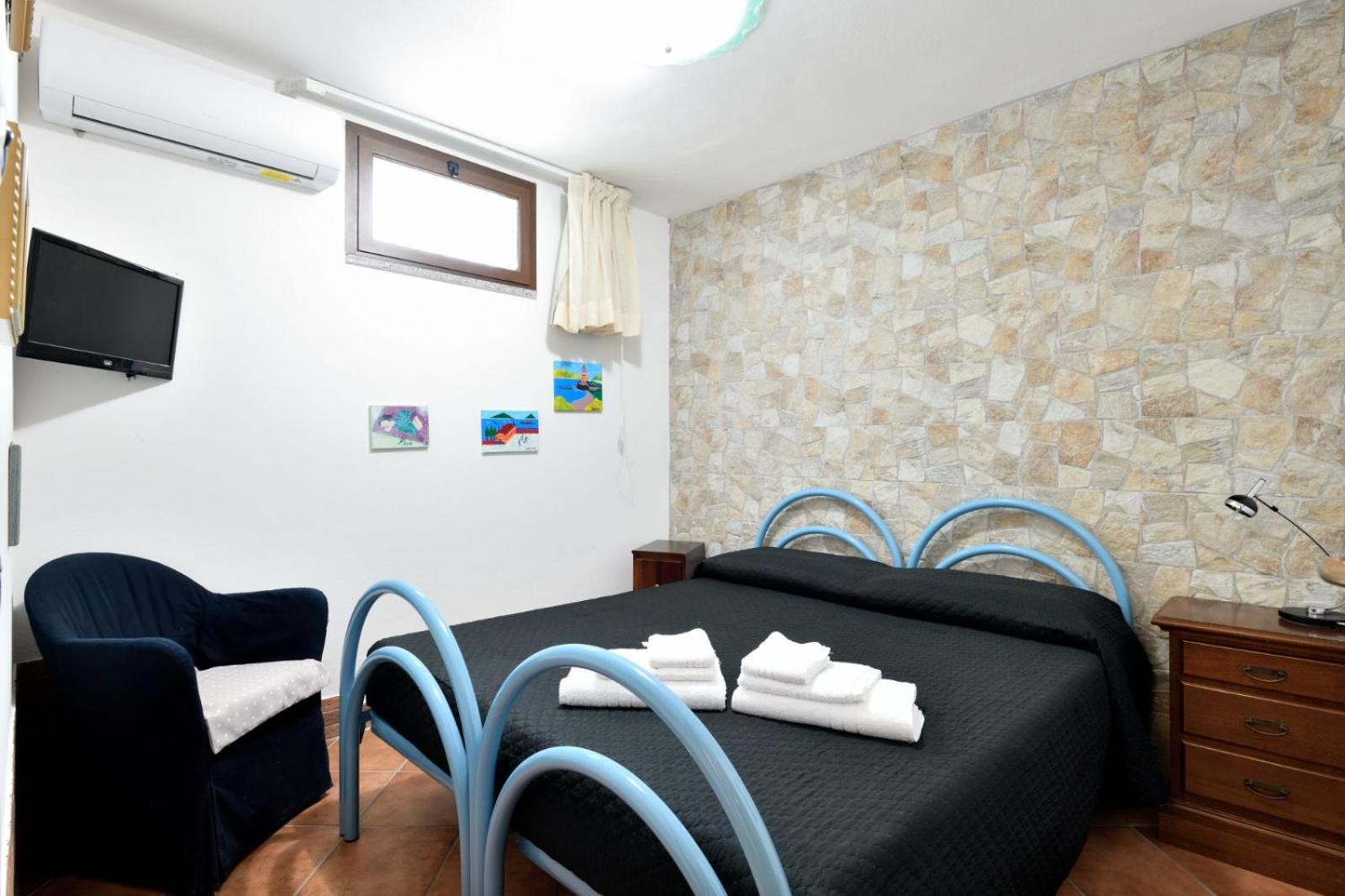 Two-Bedroom Apartment with Garden View photo 3