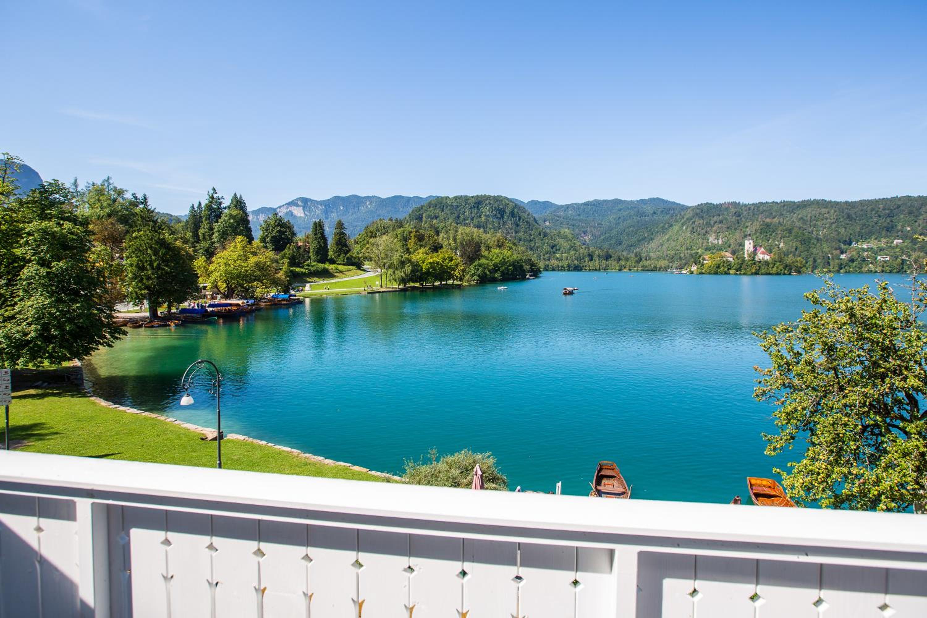 Comfort Double Room with Lake View