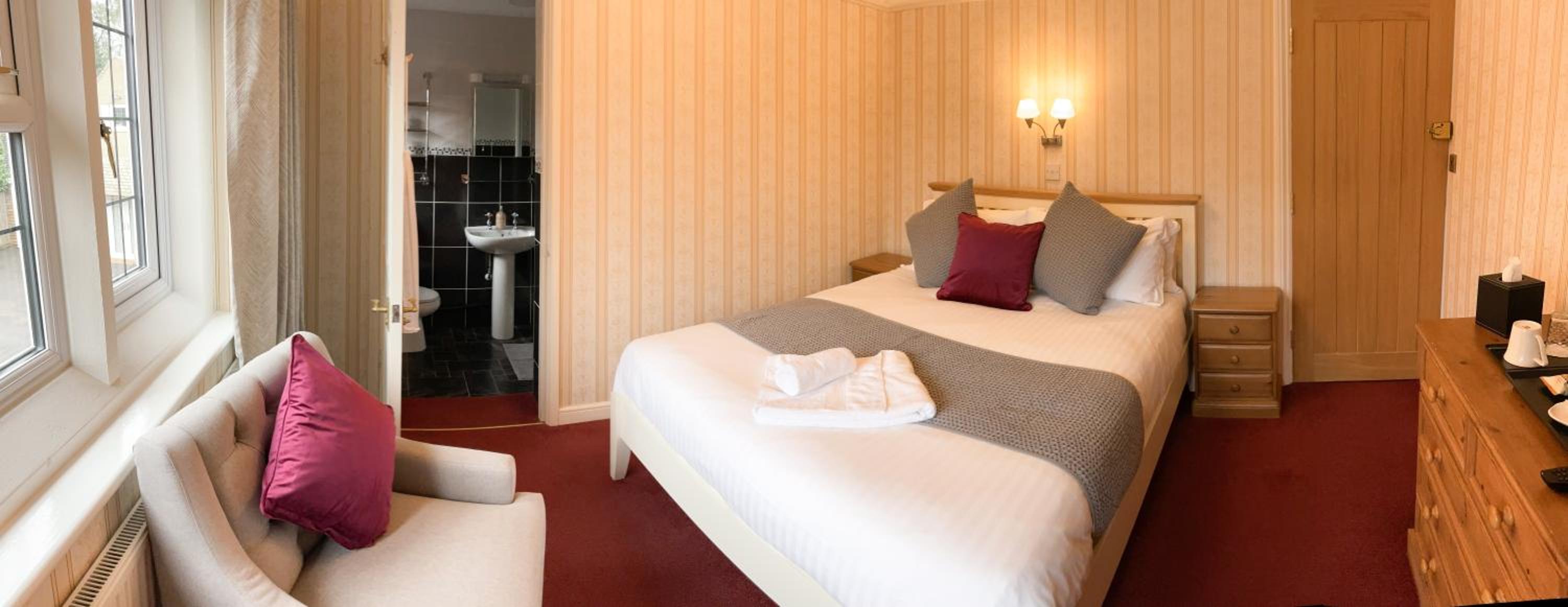 Standard King Room photo 3