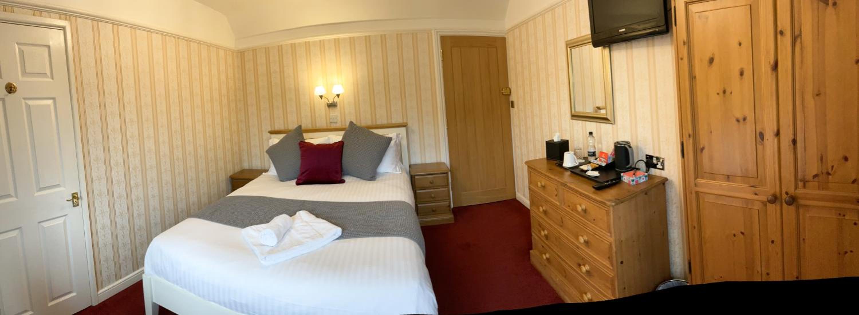 Standard King Room photo 1