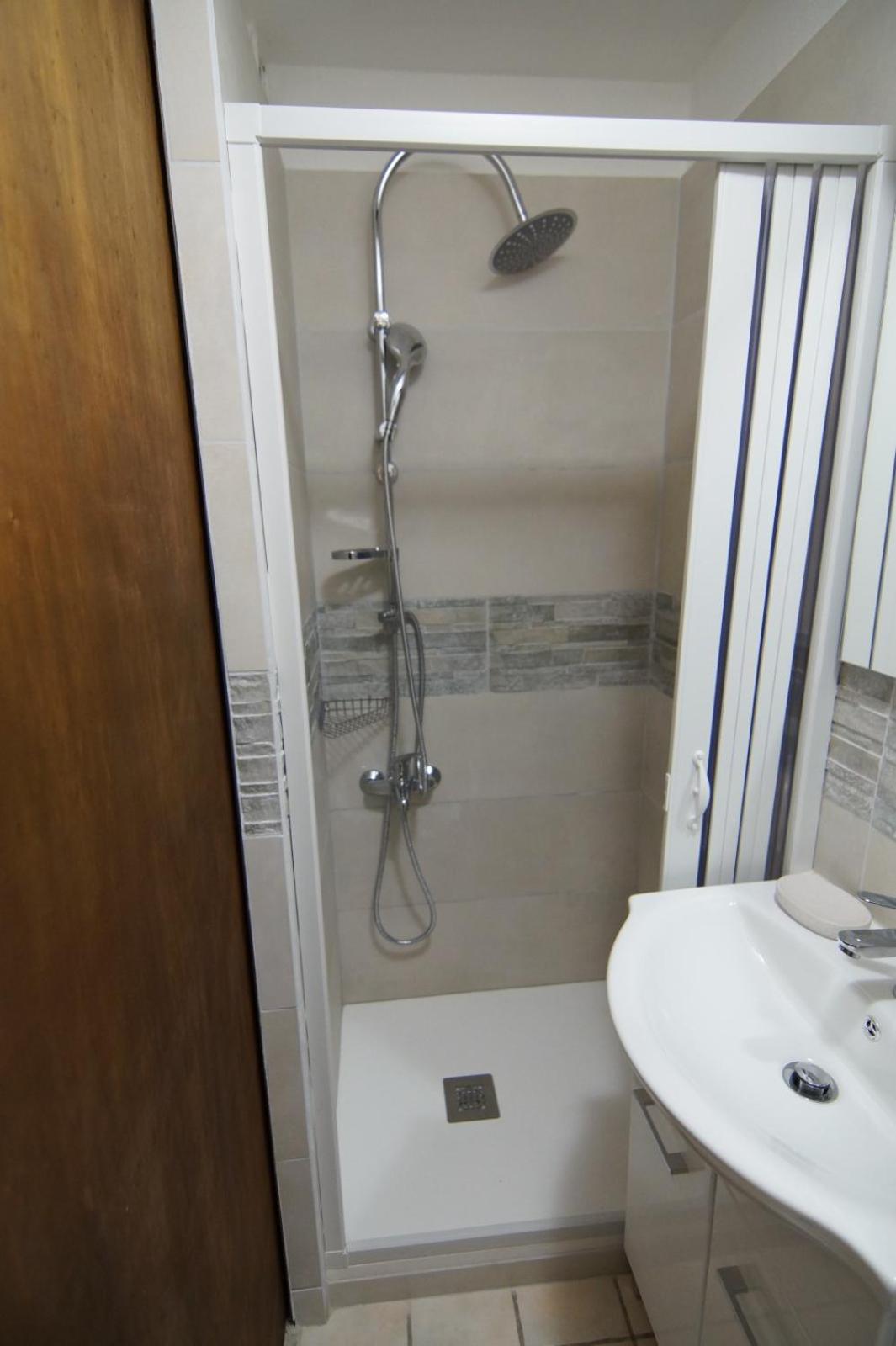 Studio Apartment photo 2