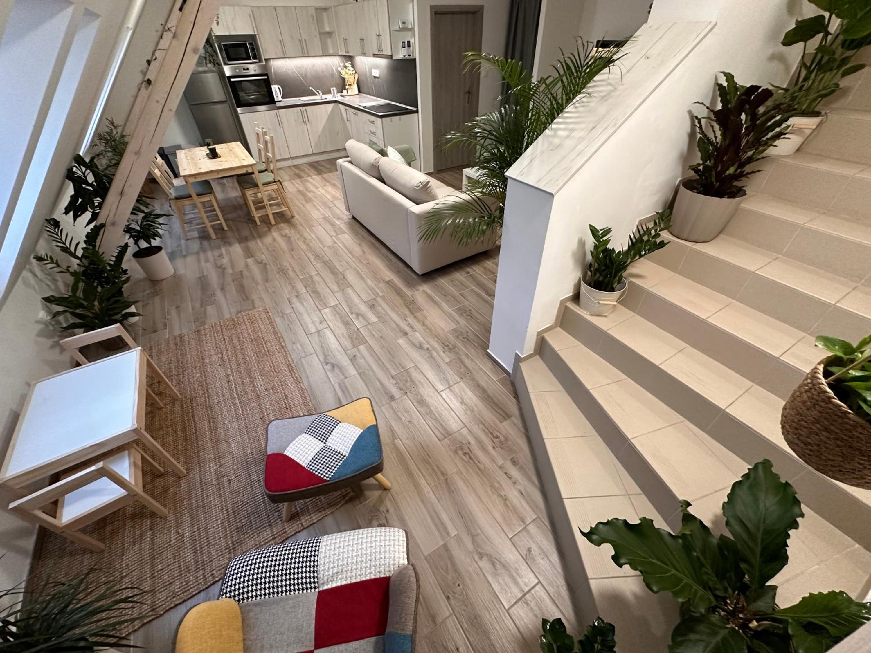 Maisonette photo 1
