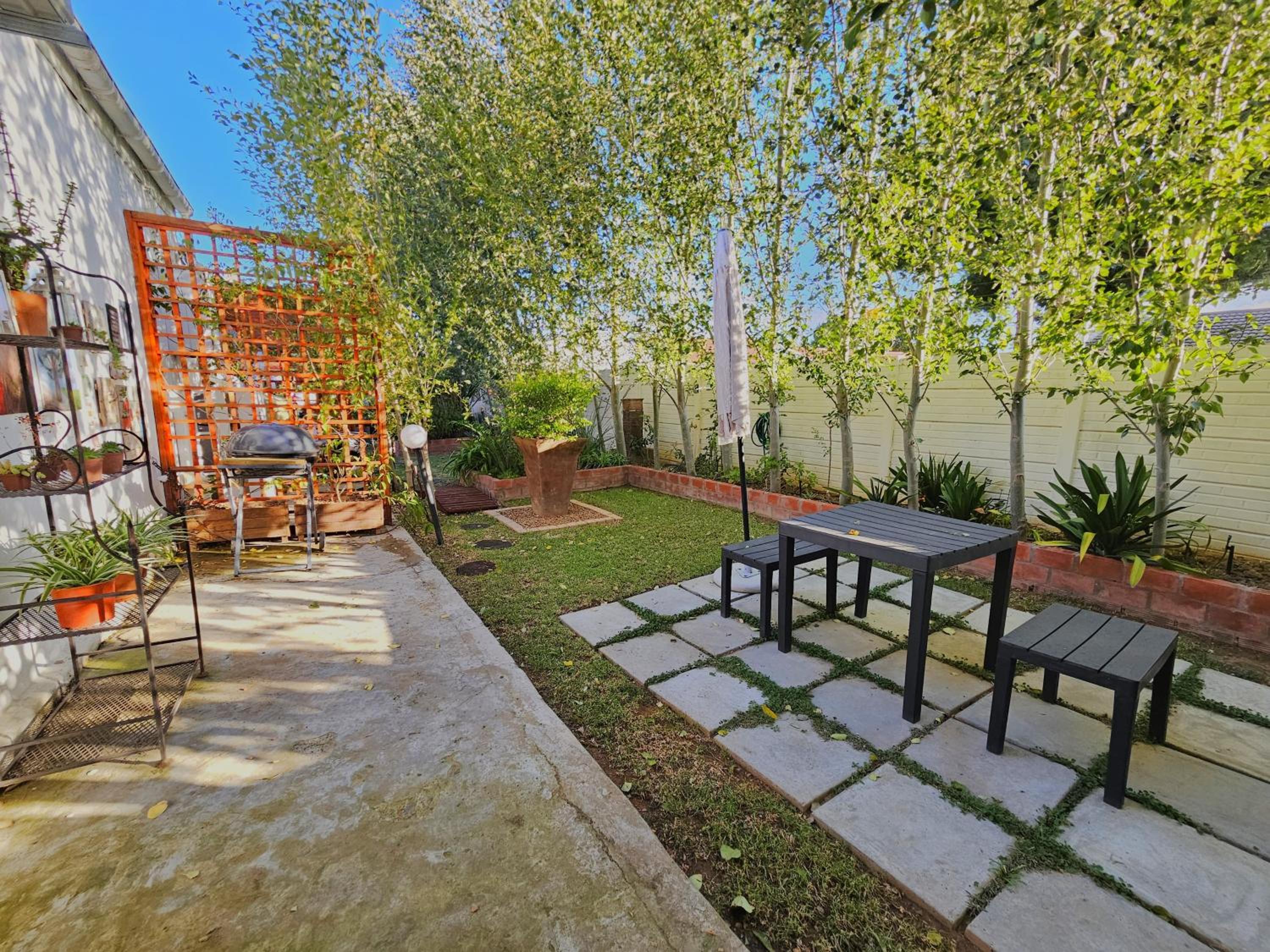 Double or Twin Room with Mountain View photo 2