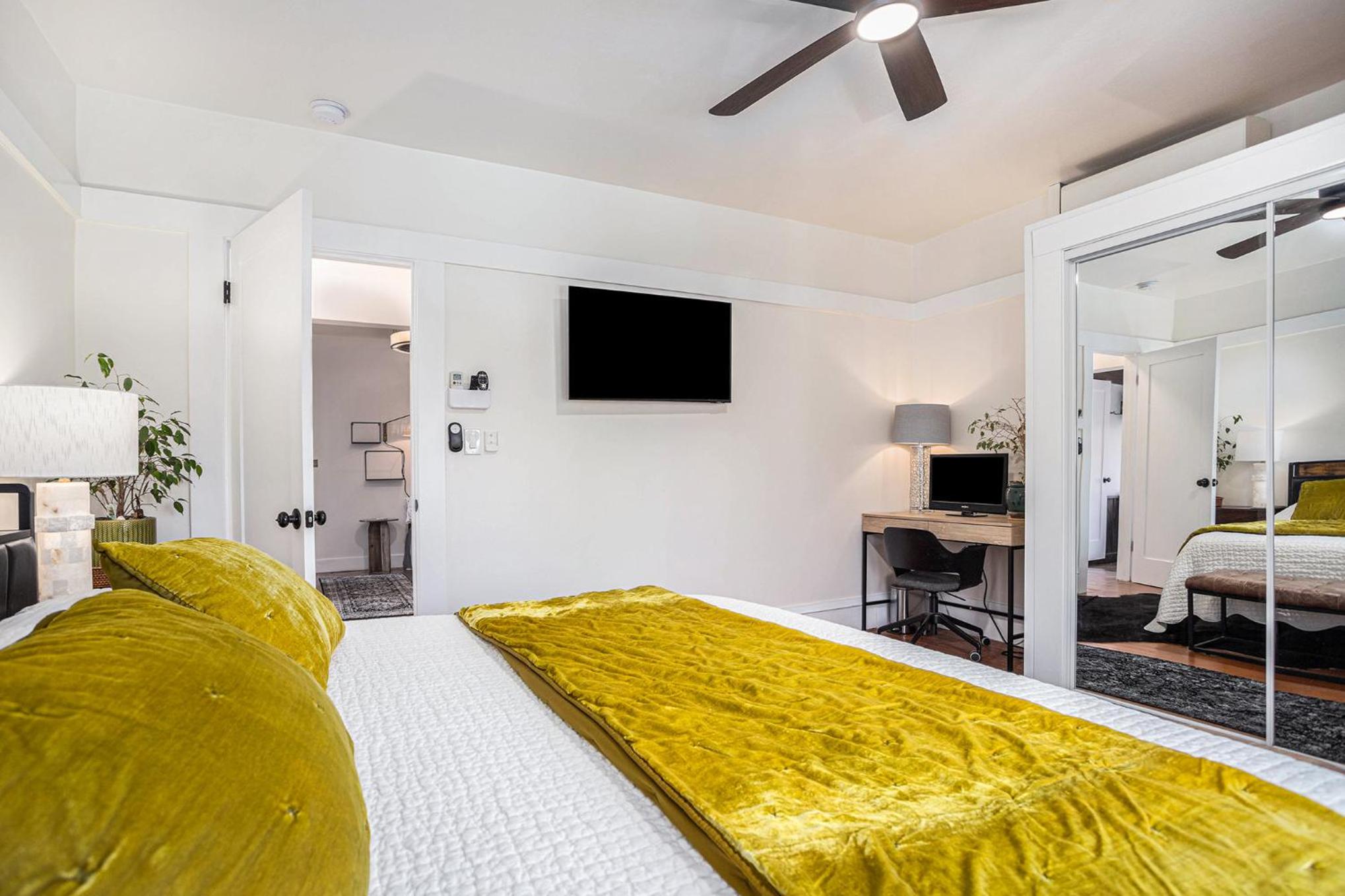Deluxe Family Room photo 2