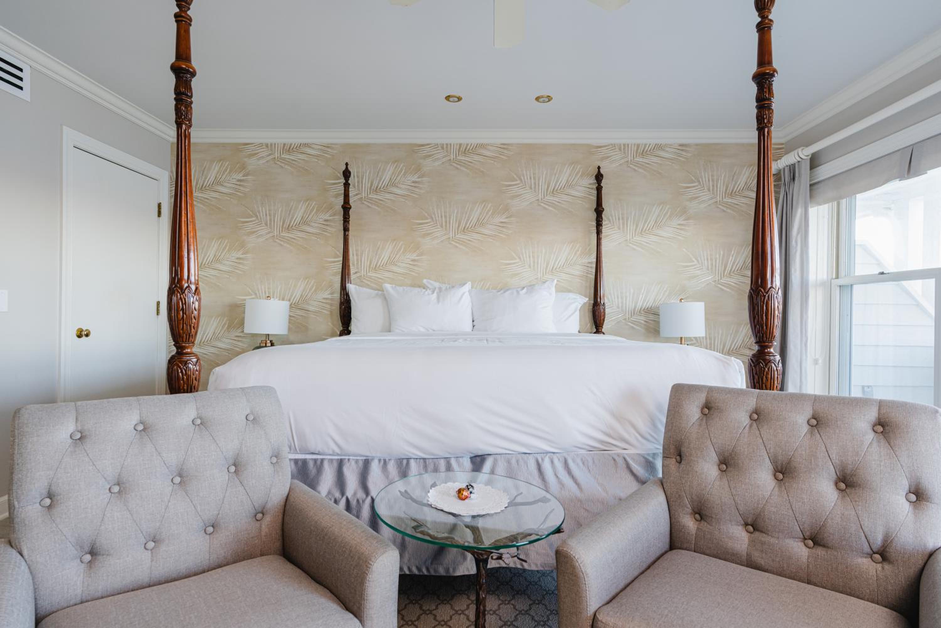 Suite with Lake View photo 1