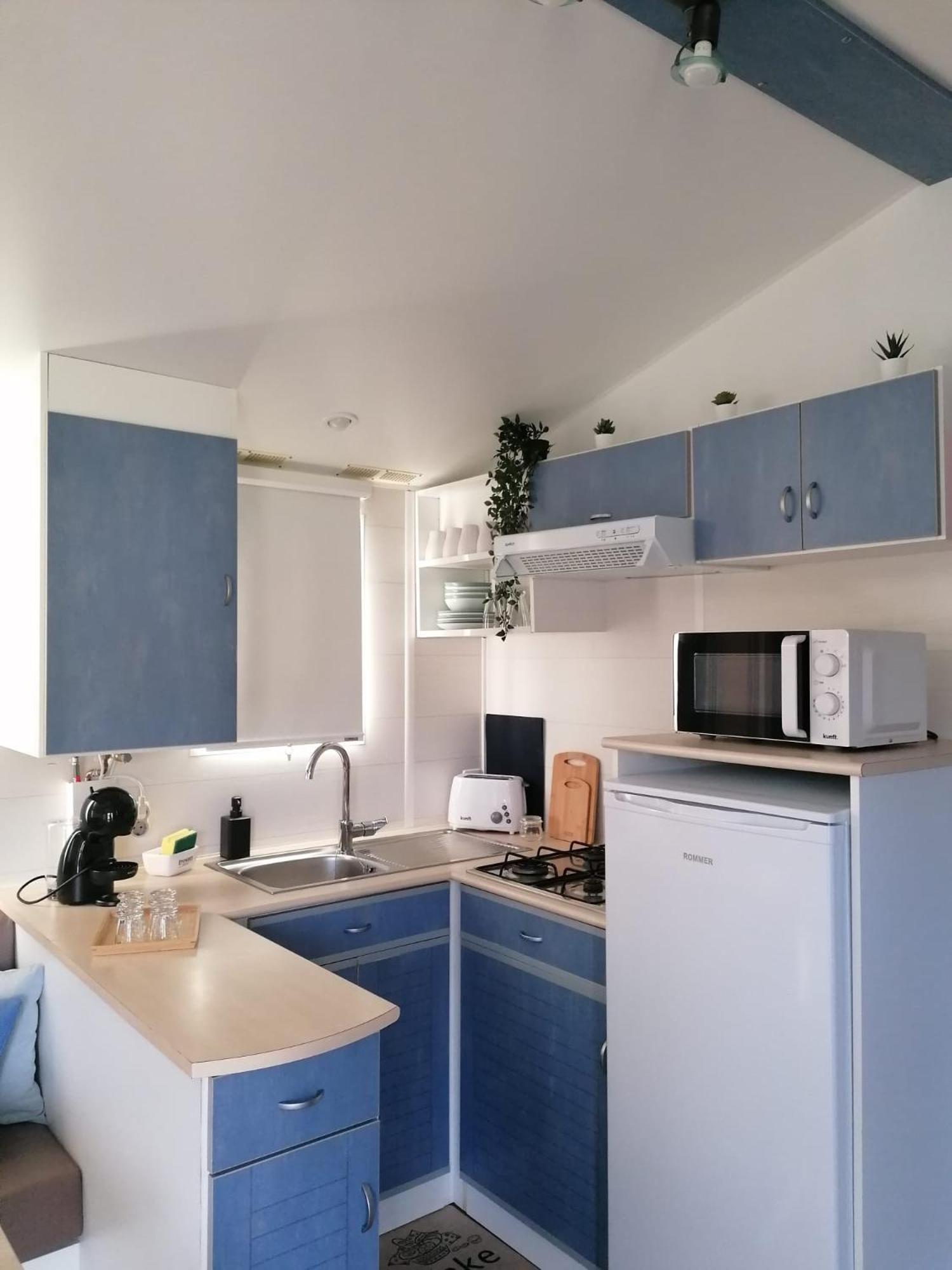 Mobile Home photo 2