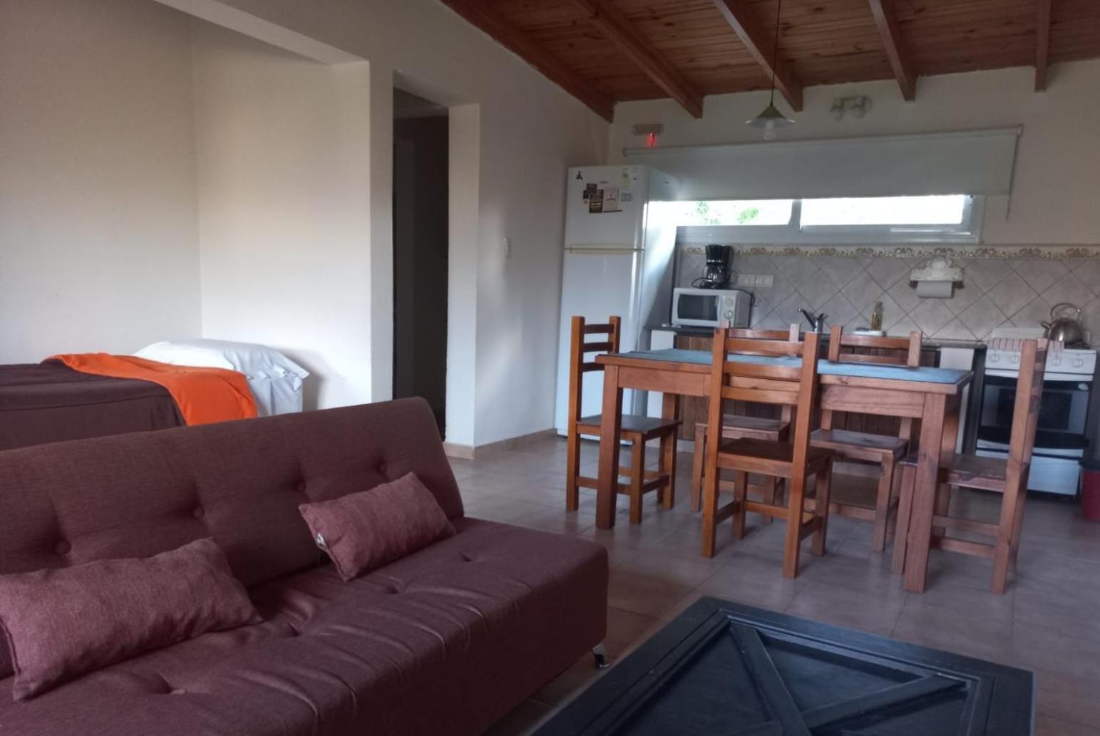 One-Bedroom House photo 2