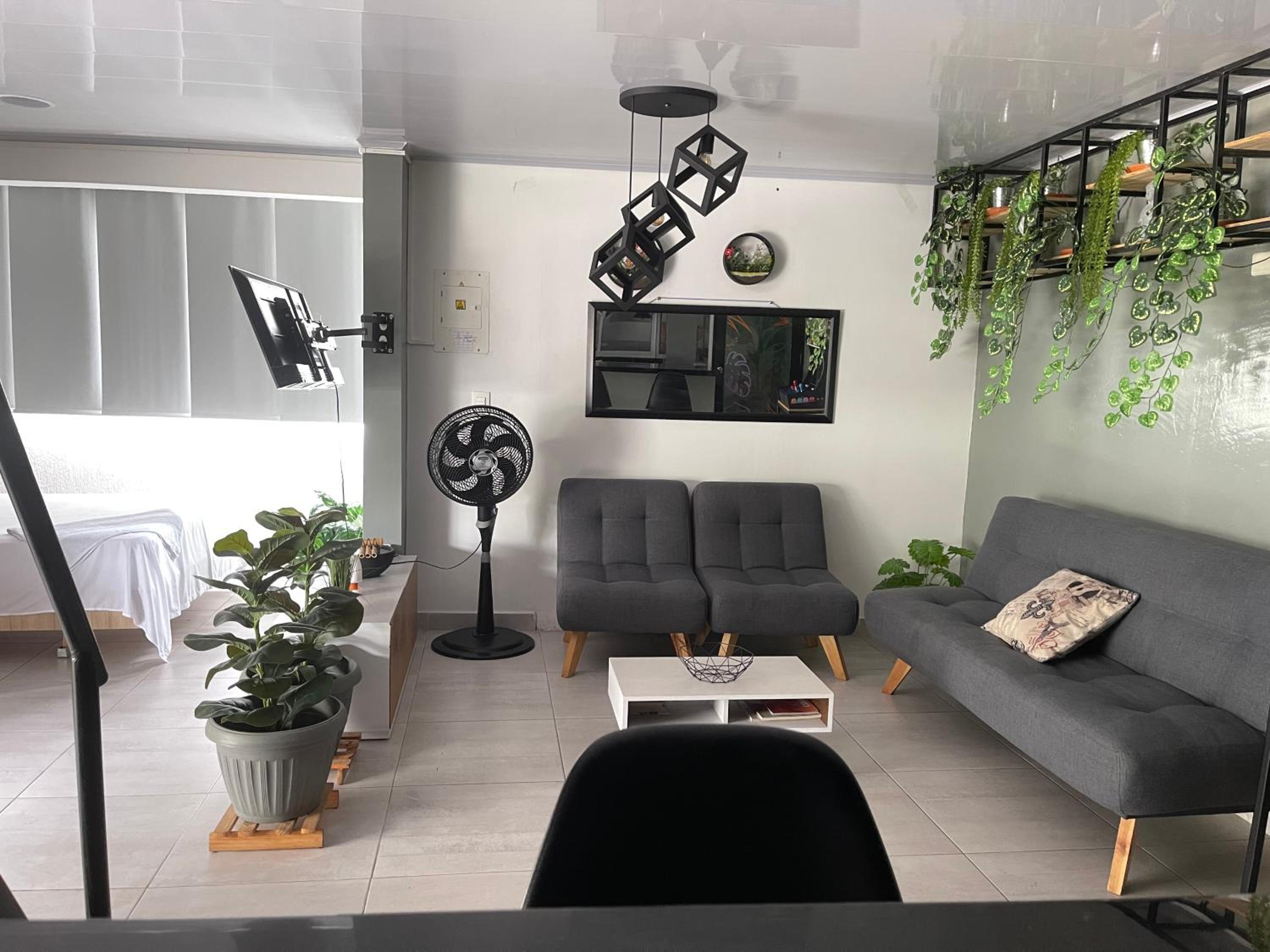 One-Bedroom Apartment photo 2