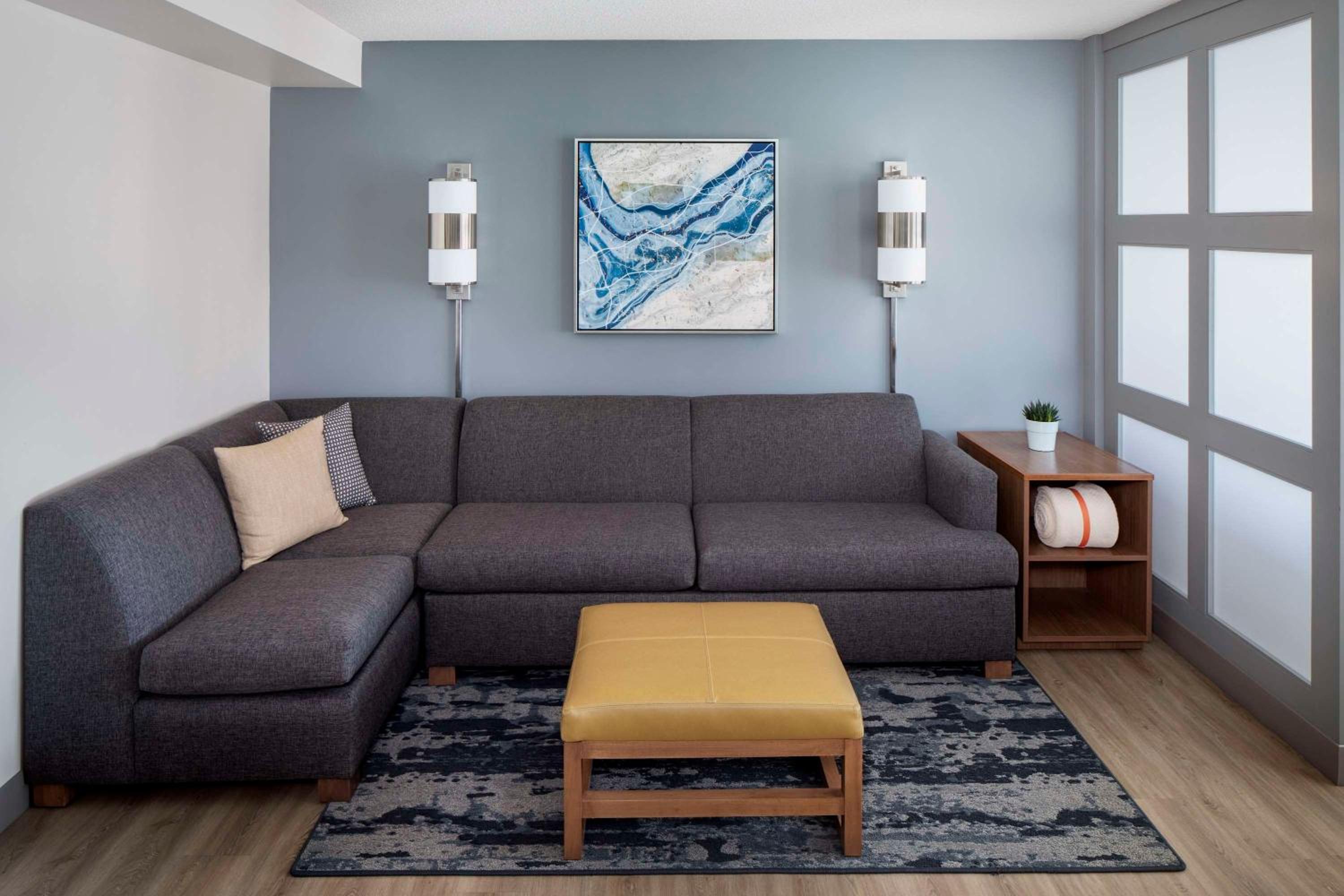 King Room with Sofa Bed photo 1