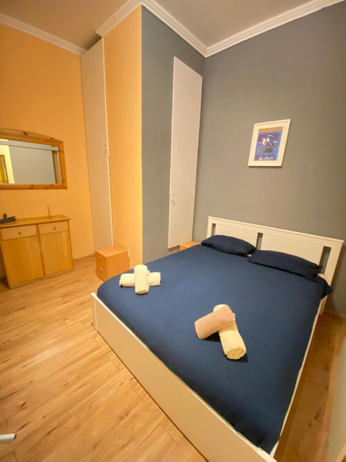 Two-Bedroom Apartment - Photo 33