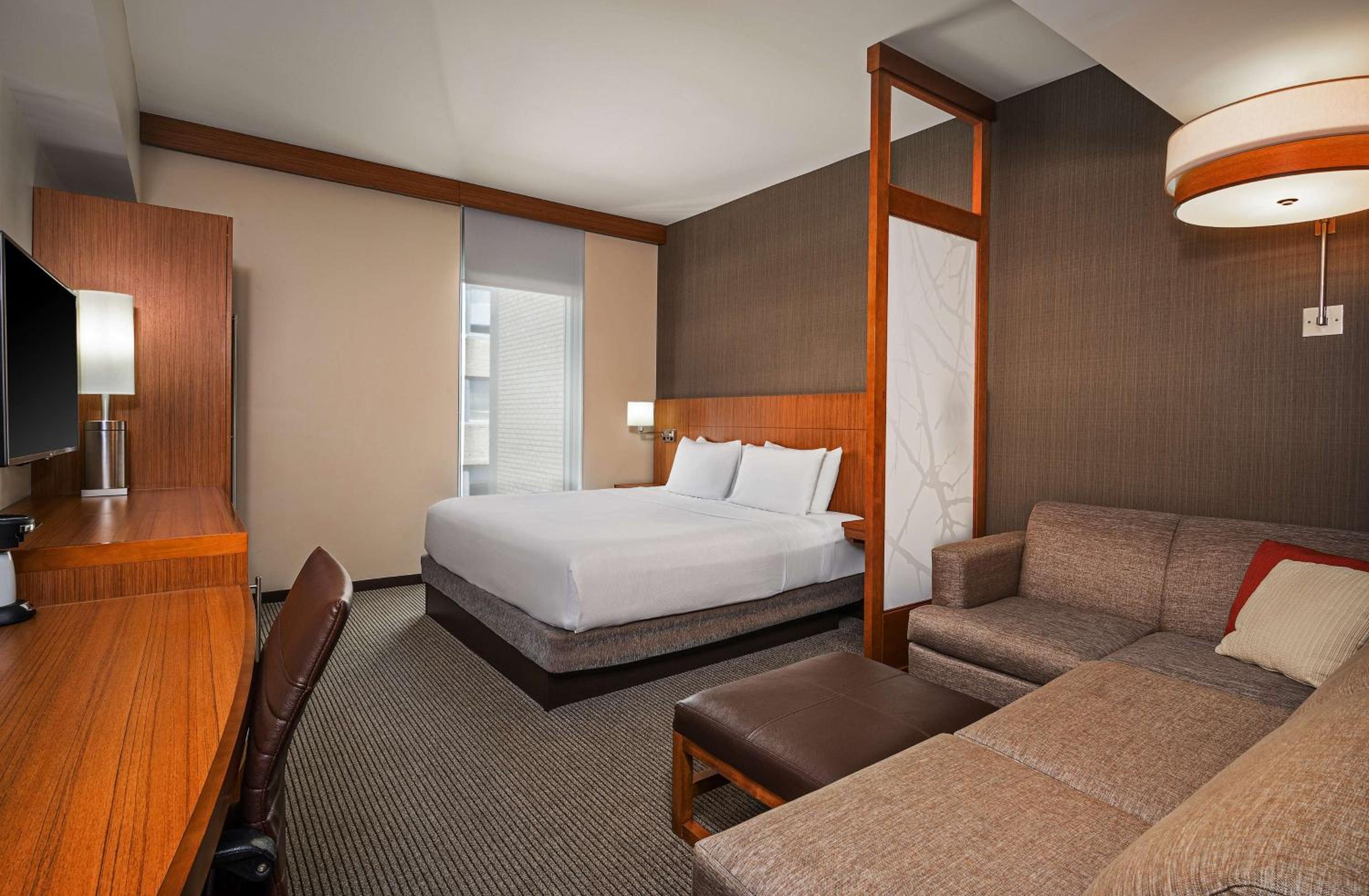 King Room with Sofa Bed and Accessible Tub - Disability Access photo 2