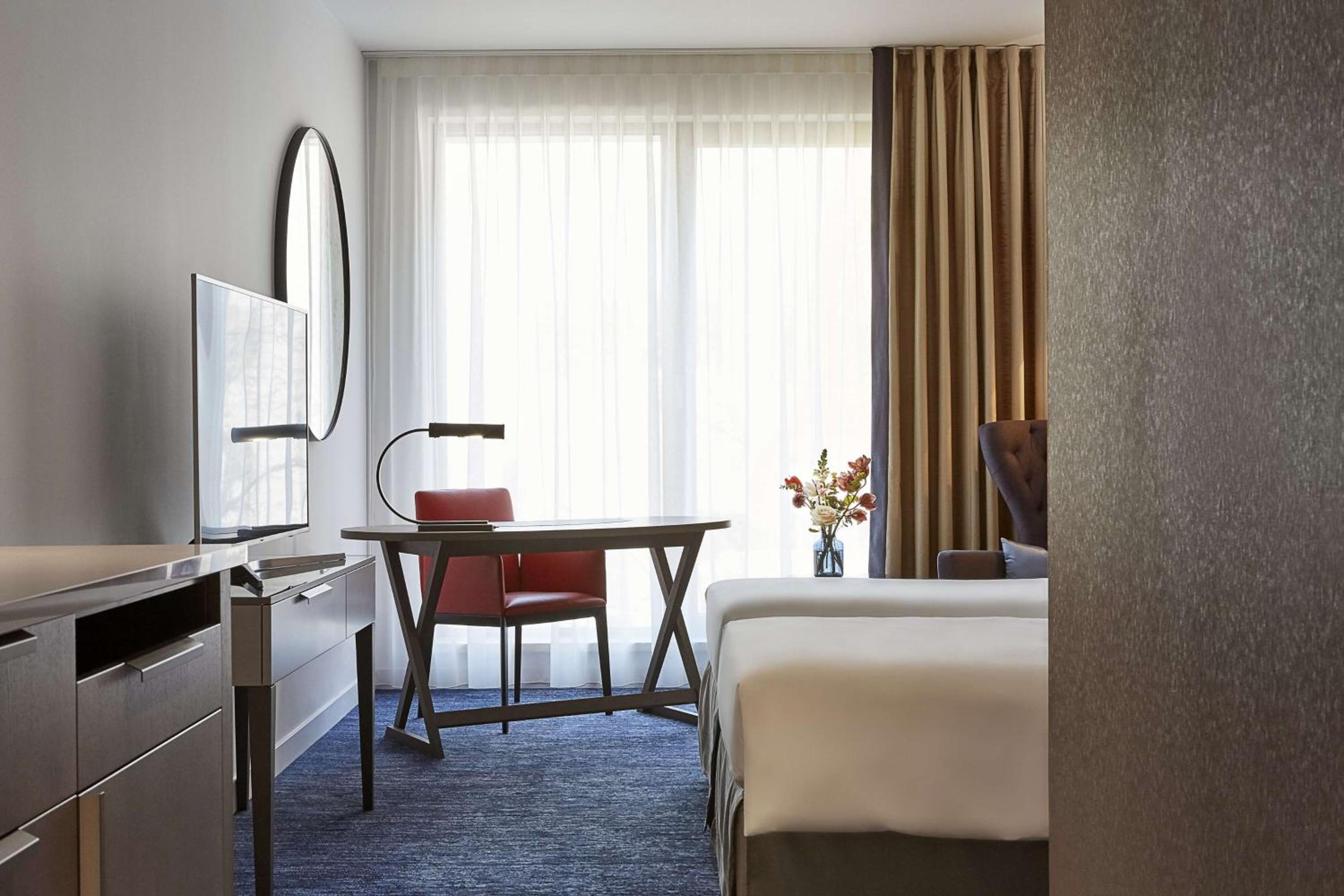 Twin Room - Club Access