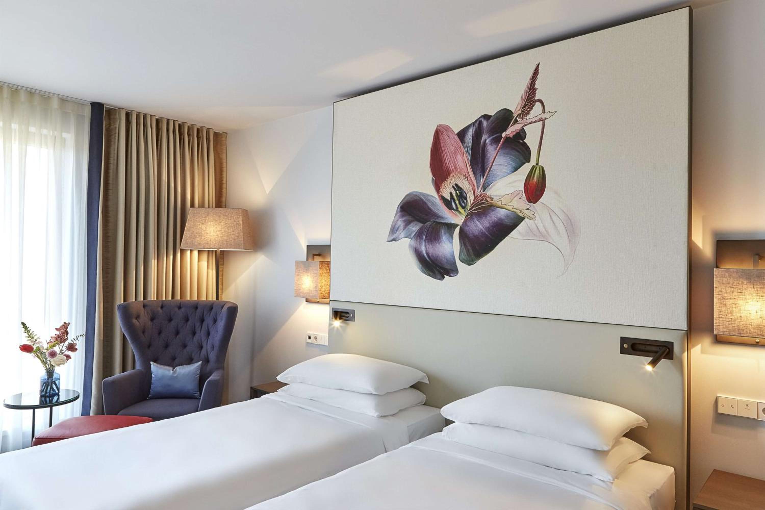 Twin Room - Club Access photo 3