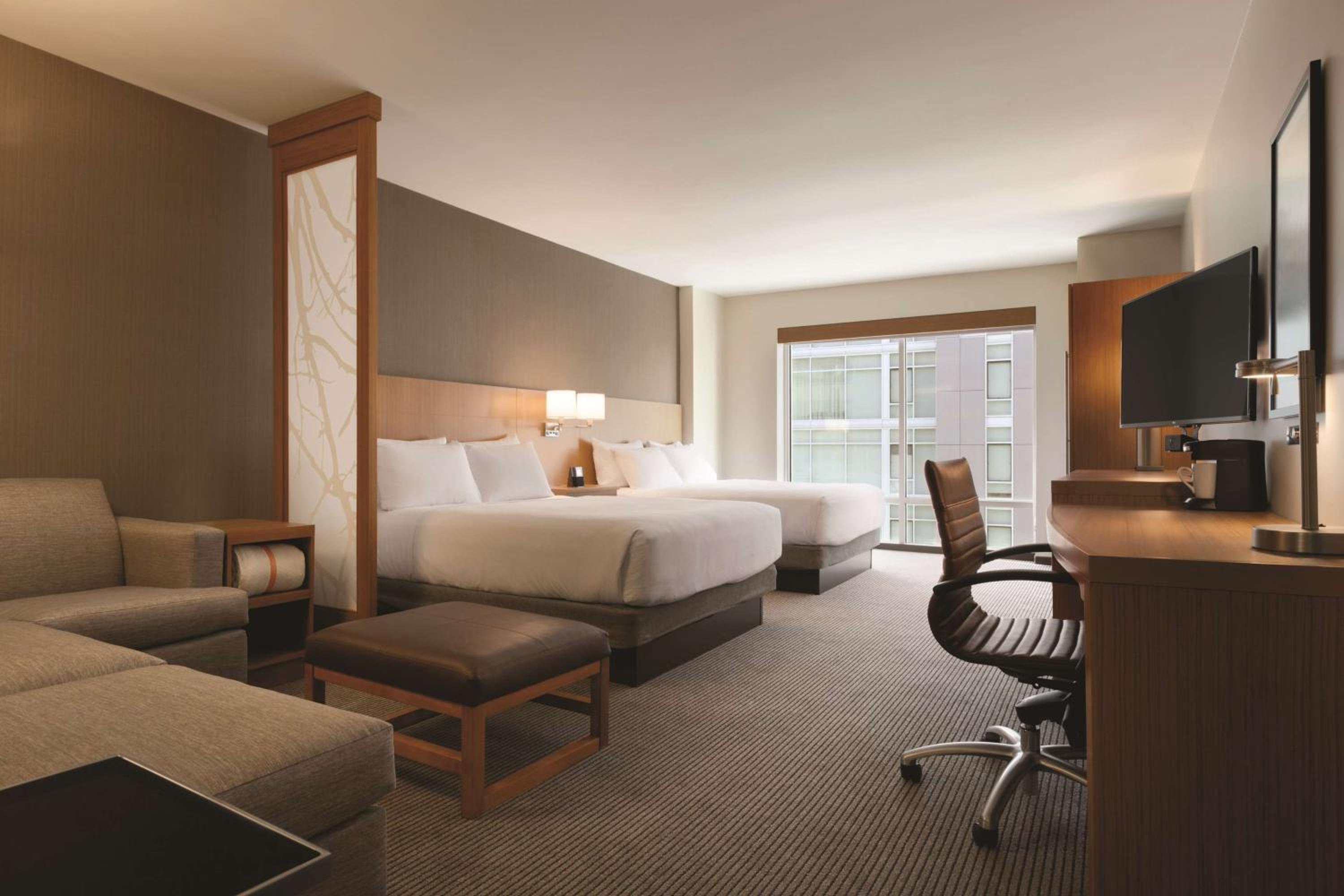 Queen Room with Two Queen Beds and View