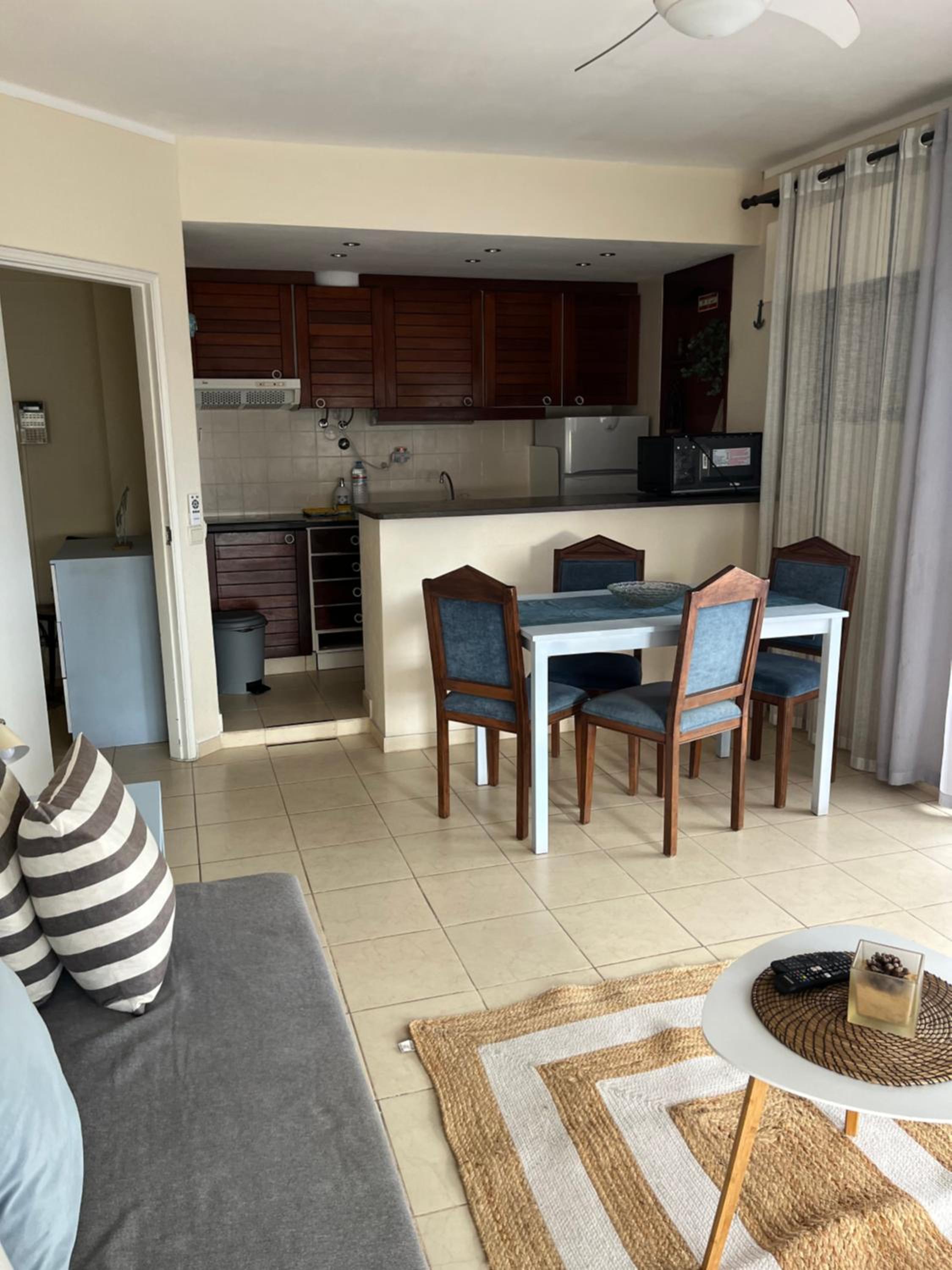 One-Bedroom Apartment - Photo 3