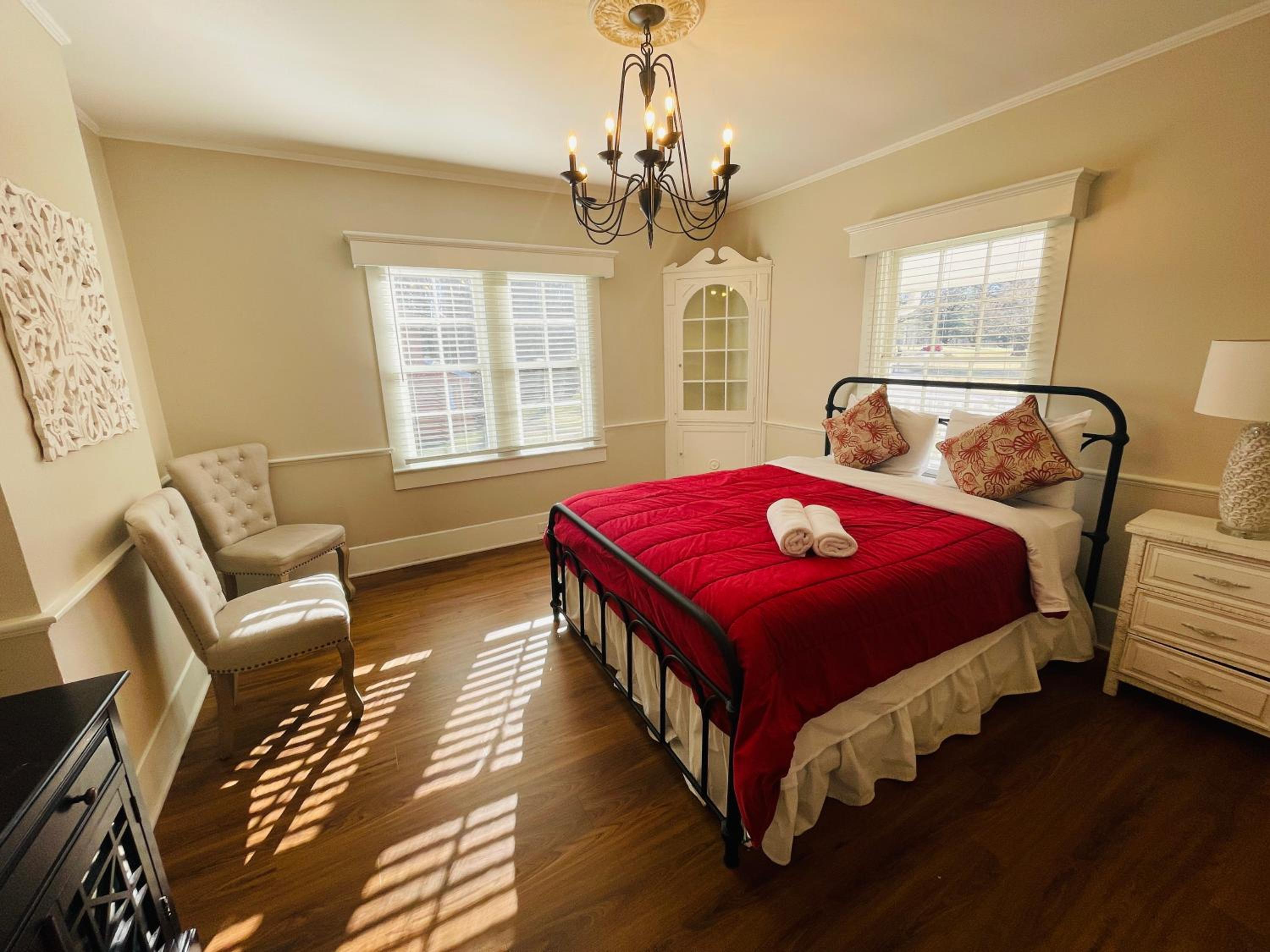 Superior Suite - Photo 26