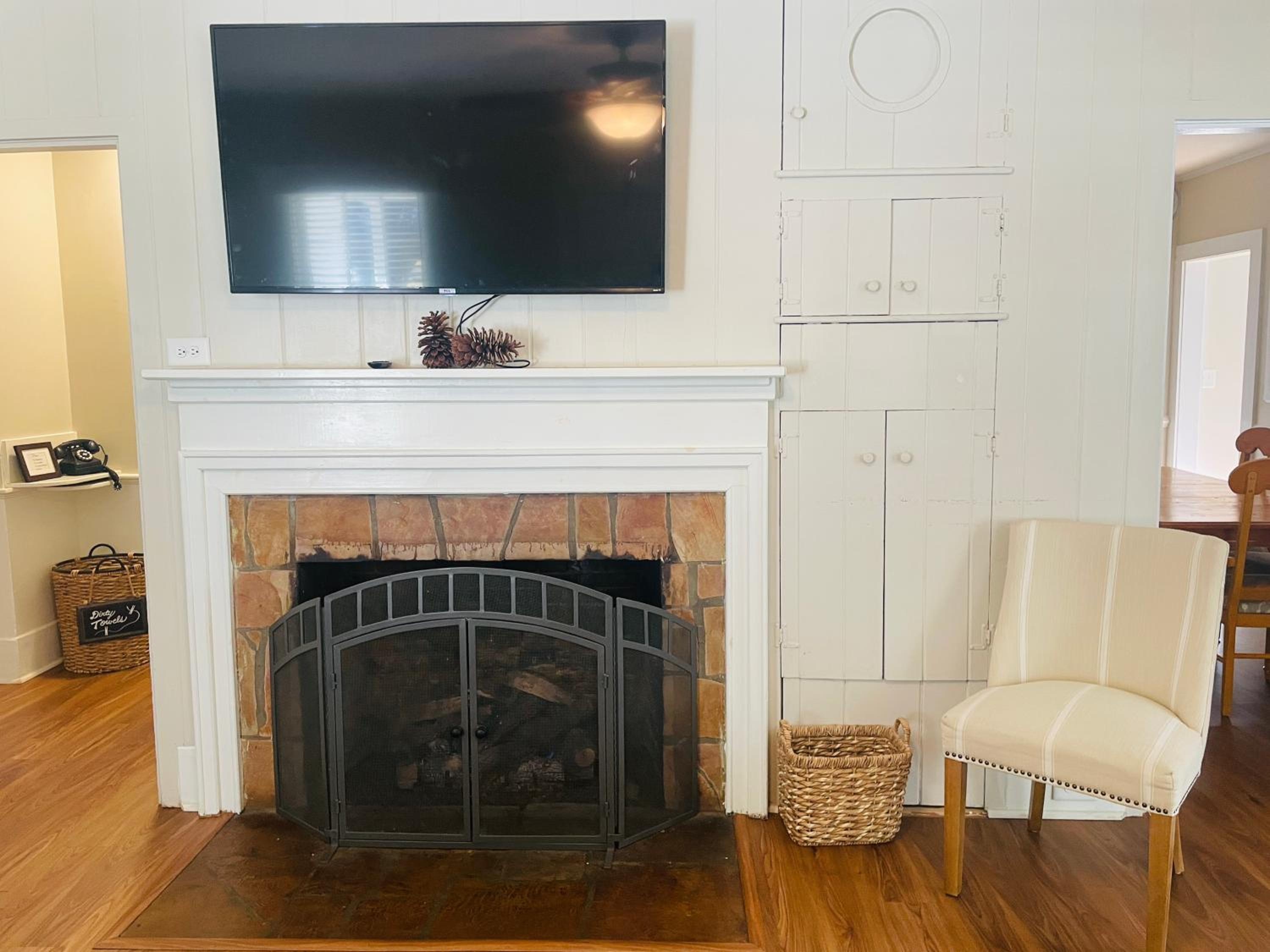 Superior Suite - Photo 24