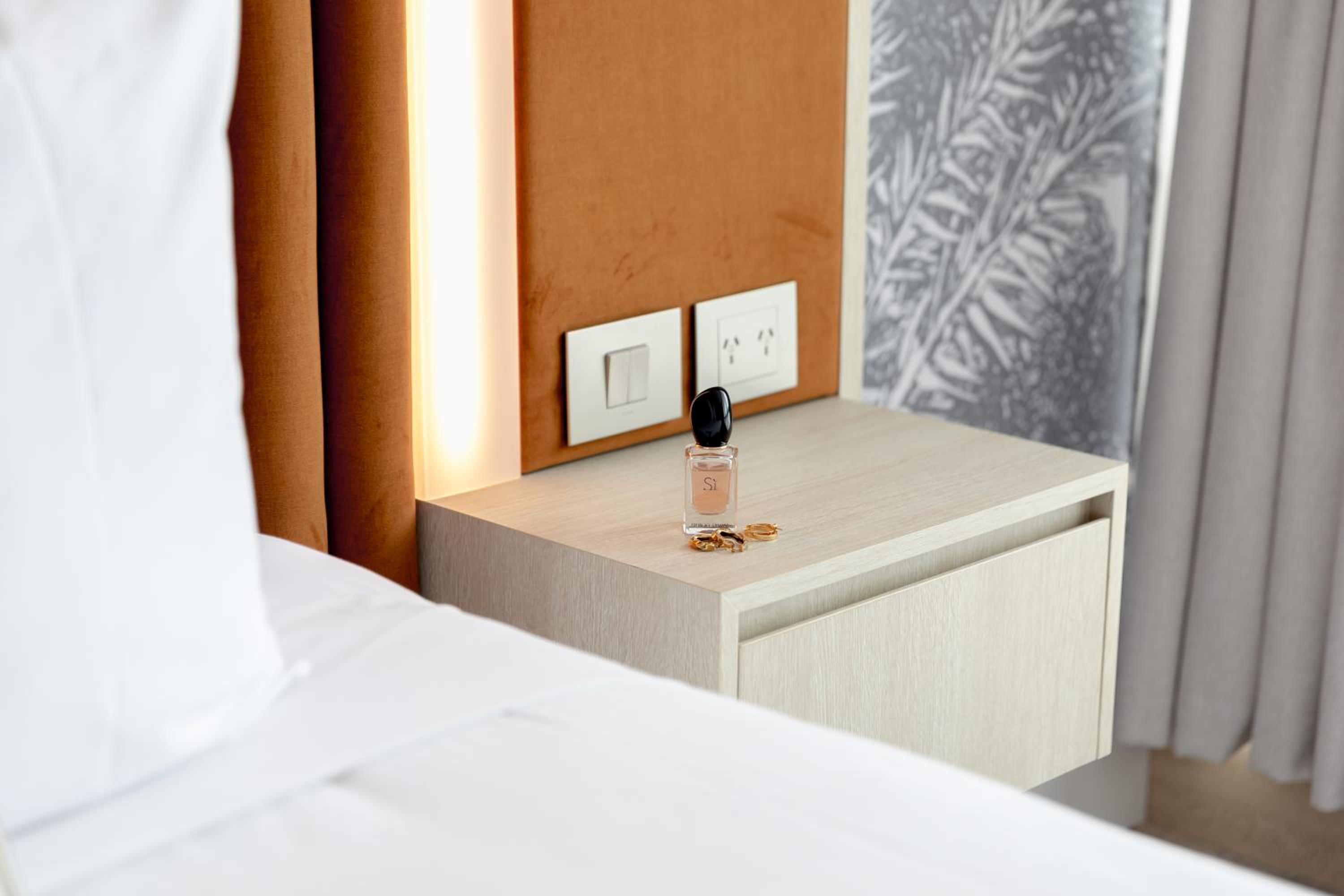Amora Premier King Balcony