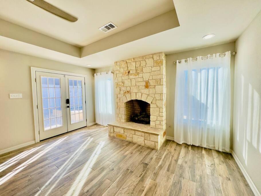Three-Bedroom House photo 1