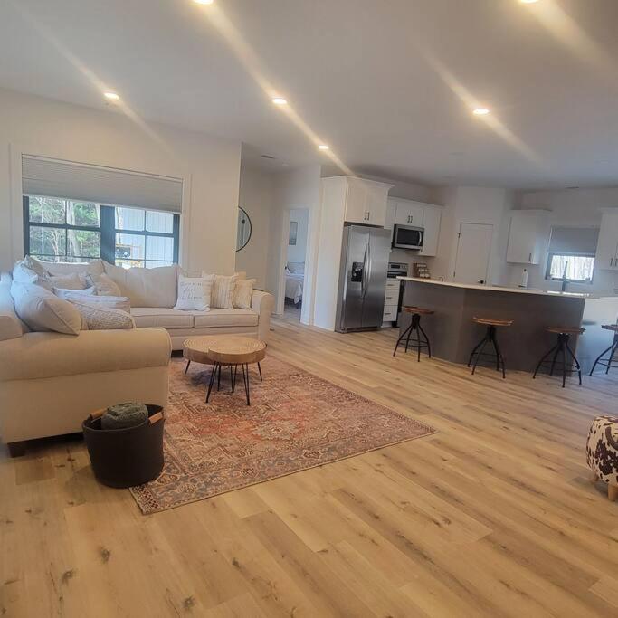 Three-Bedroom House photo 1