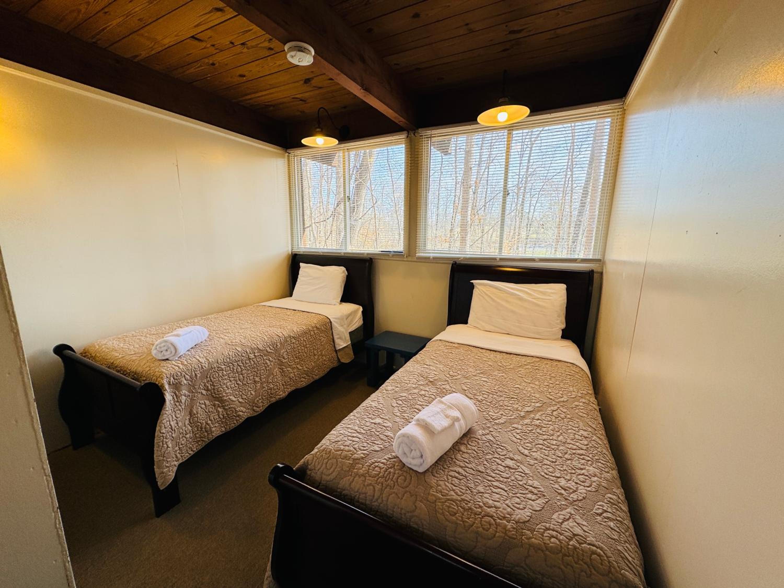 Suite with Lake View - Photo 10
