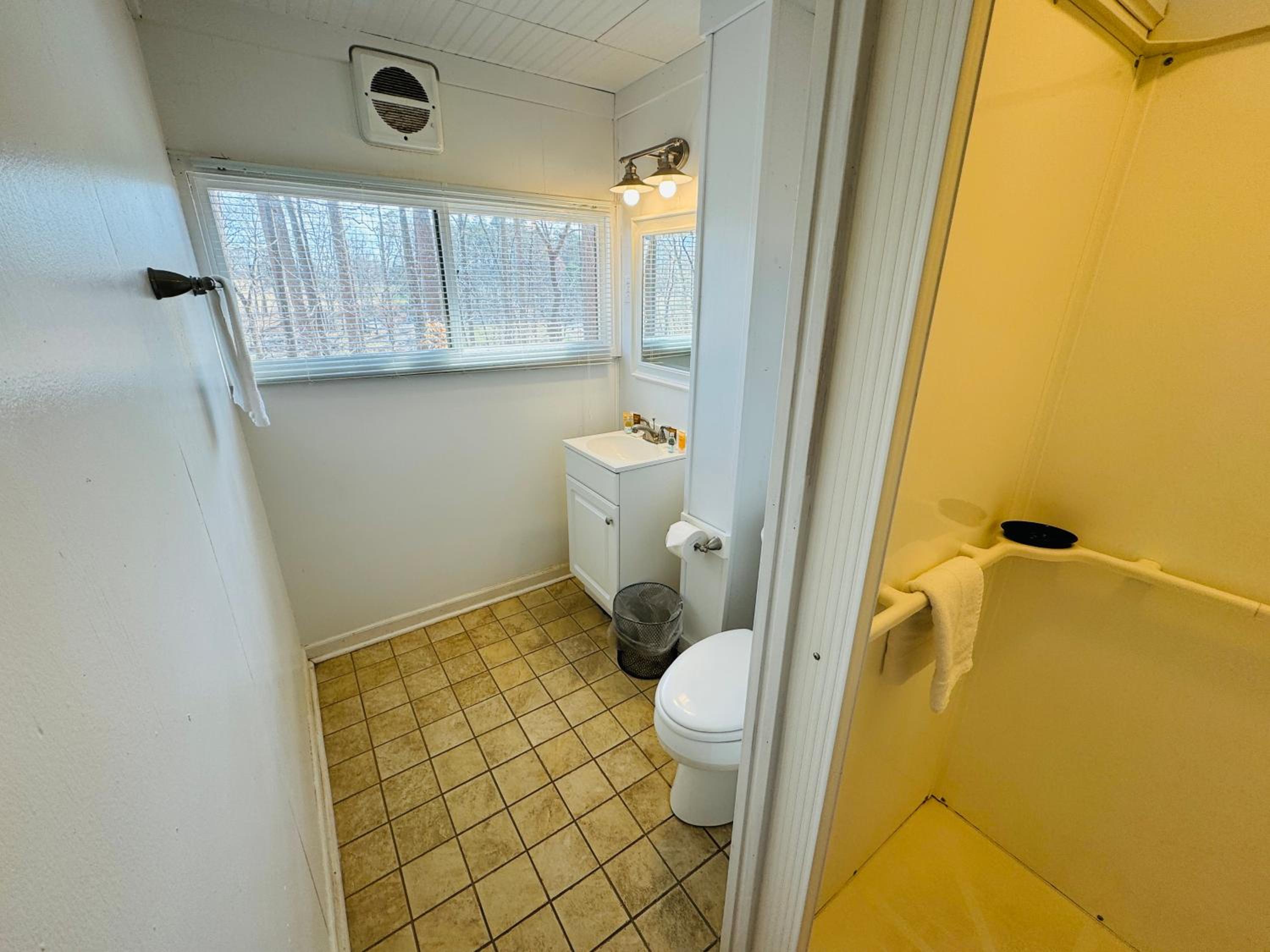 Two-Bedroom Suite - Photo 7