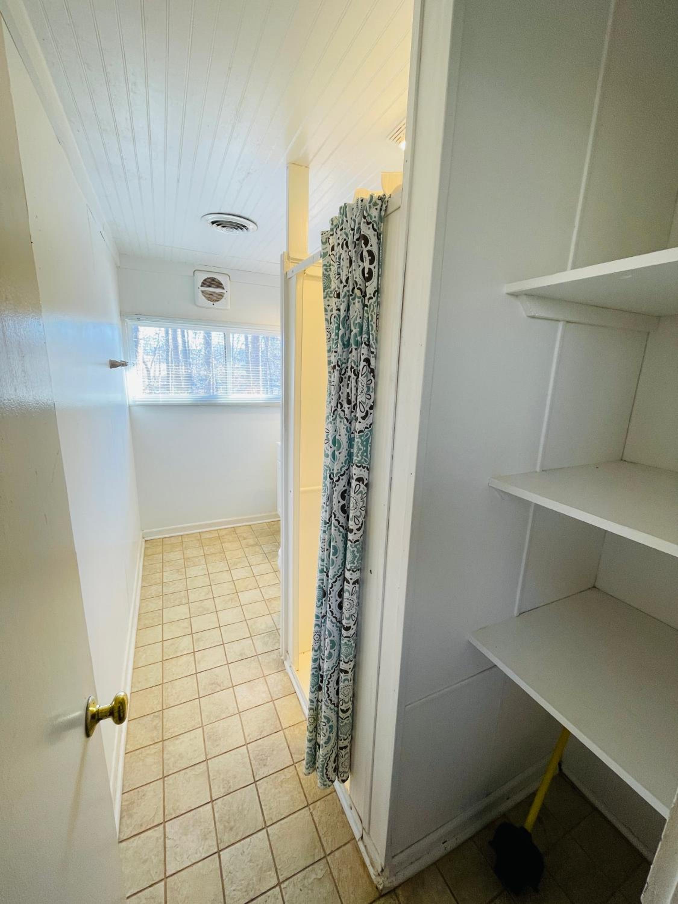 Two-Bedroom Suite - Photo 8