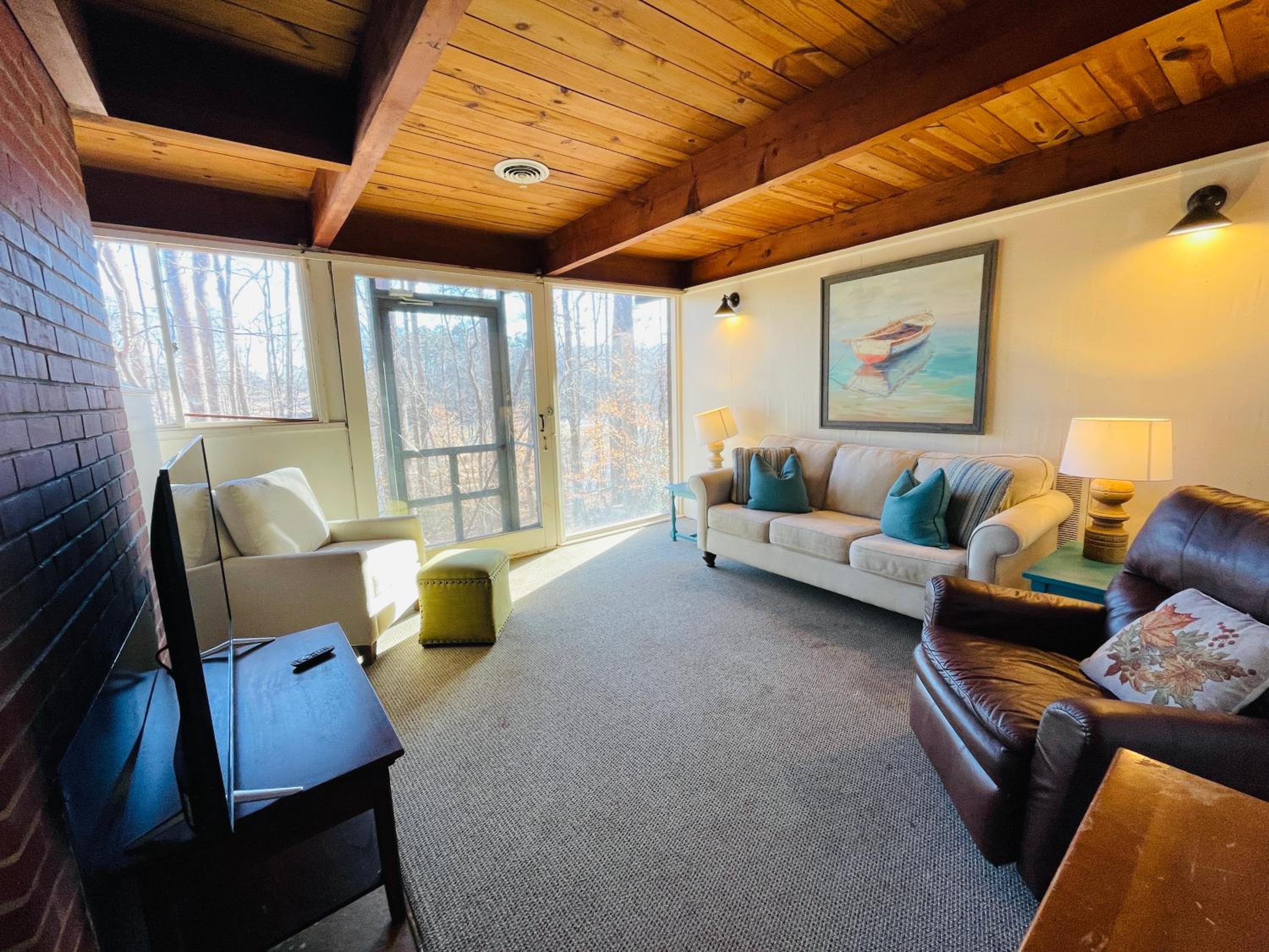 Two-Bedroom Suite - Photo 6