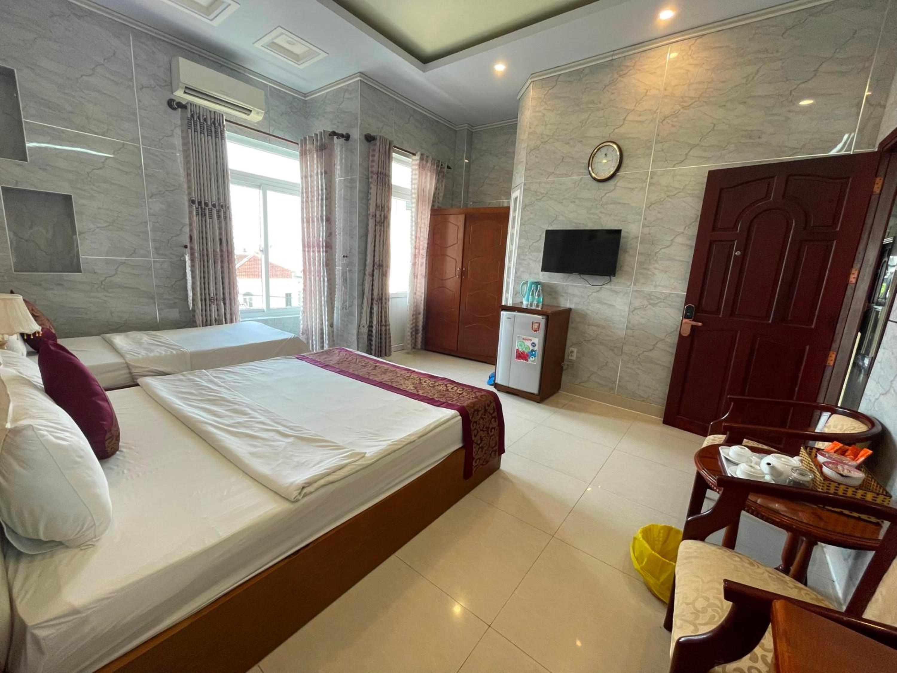 Deluxe Triple Room - Photo 3
