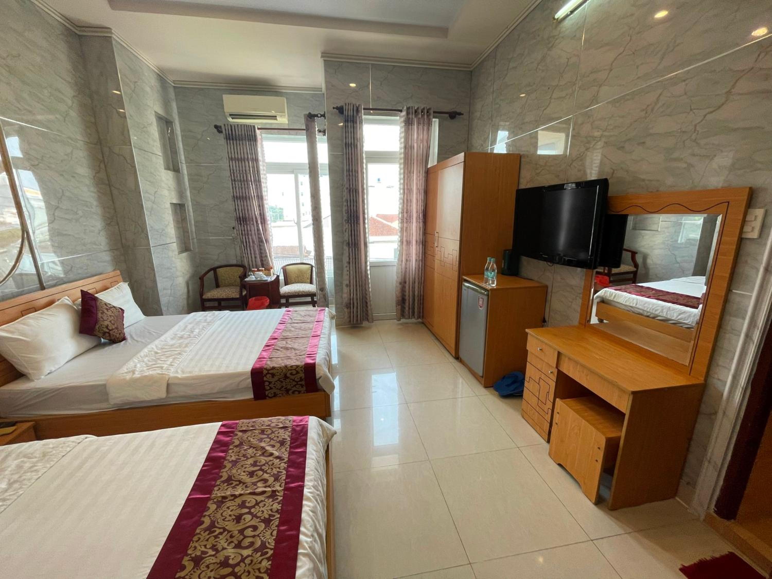 Quadruple Room - Photo 3