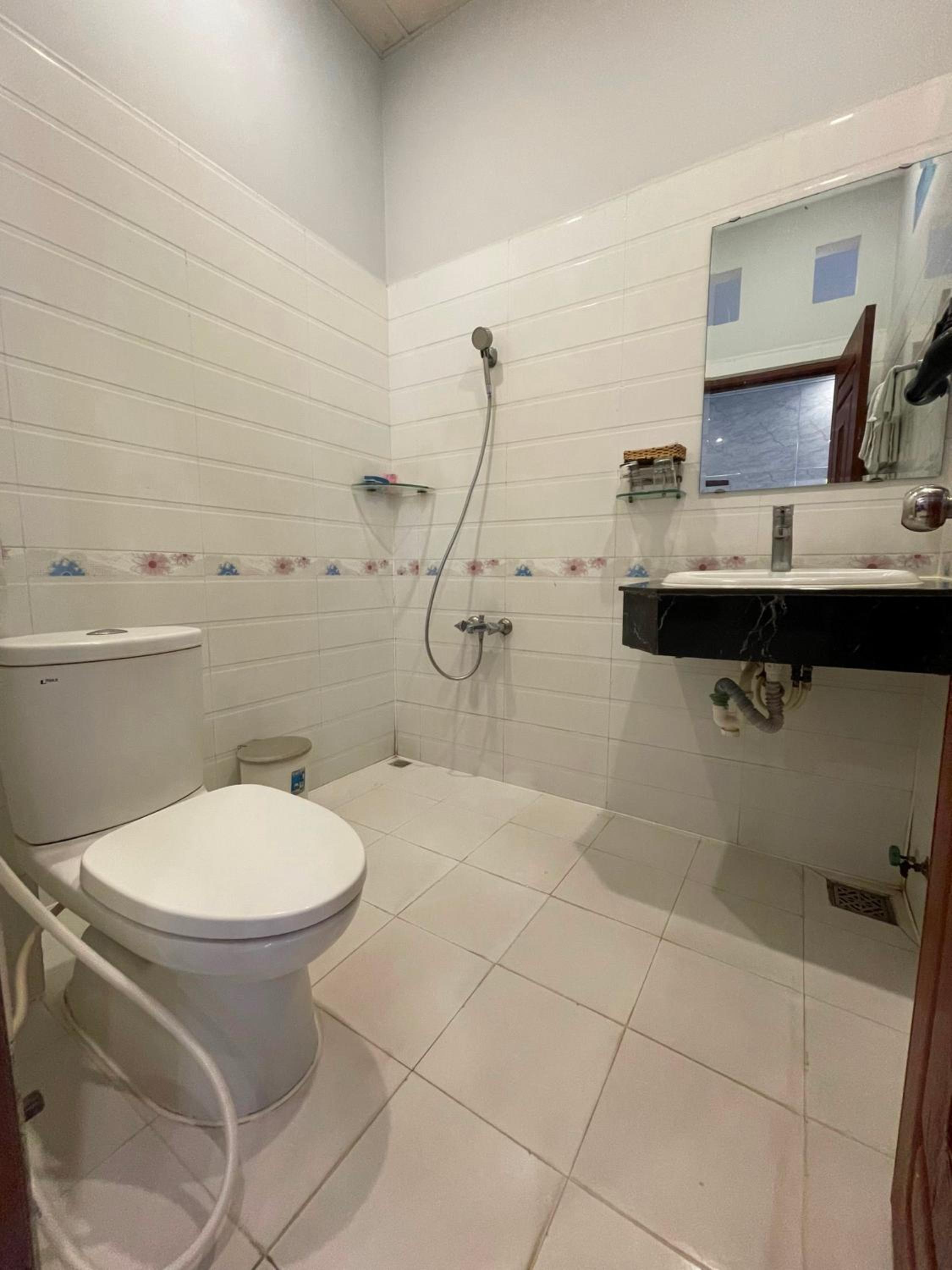 Standard Double Room - Photo 8