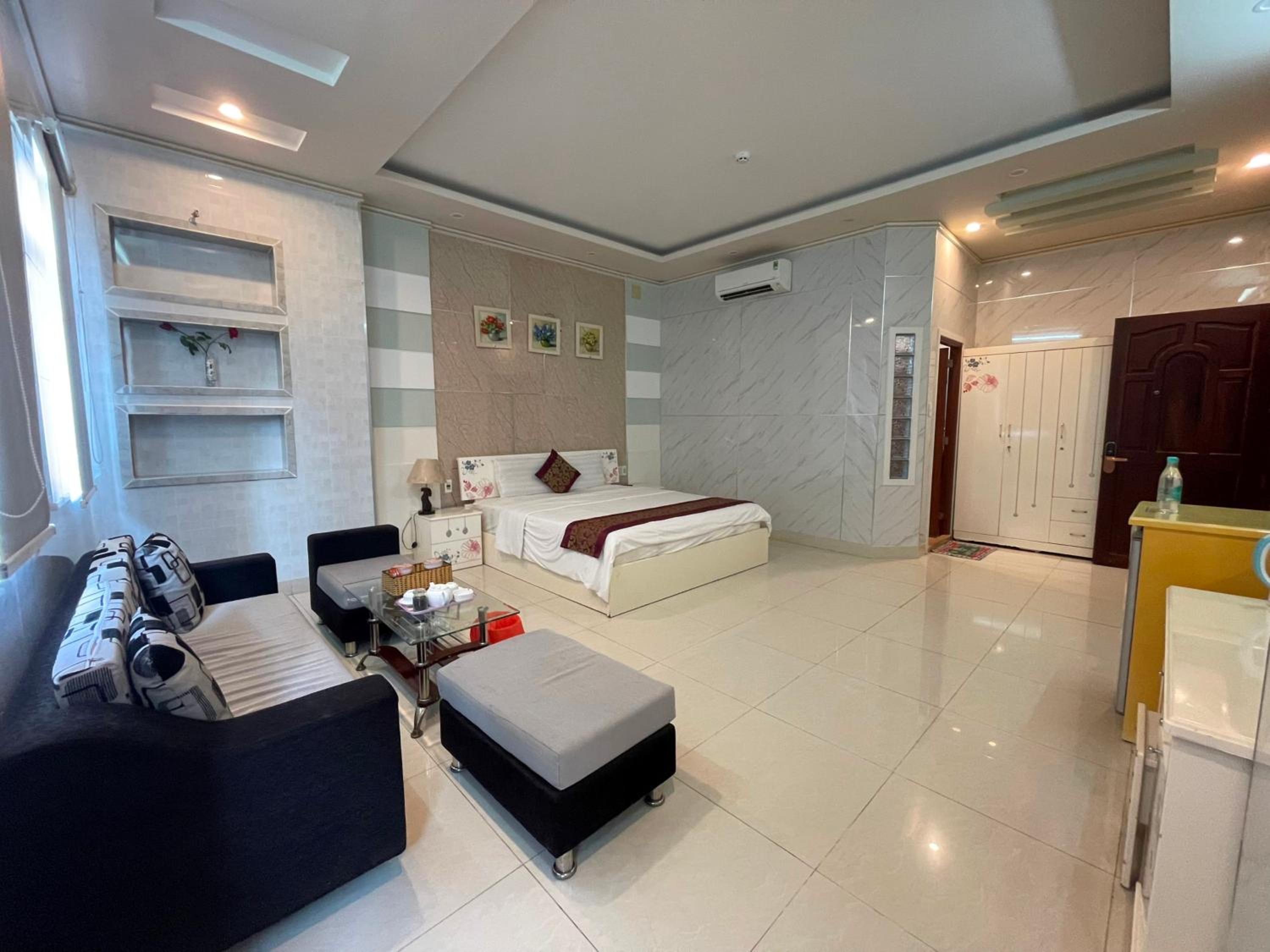 Deluxe Double Room - Photo 9