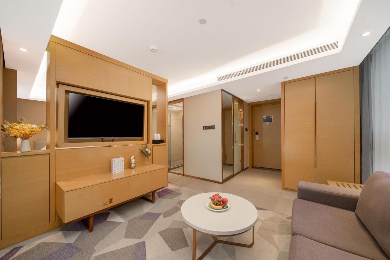 Business Suite photo 3