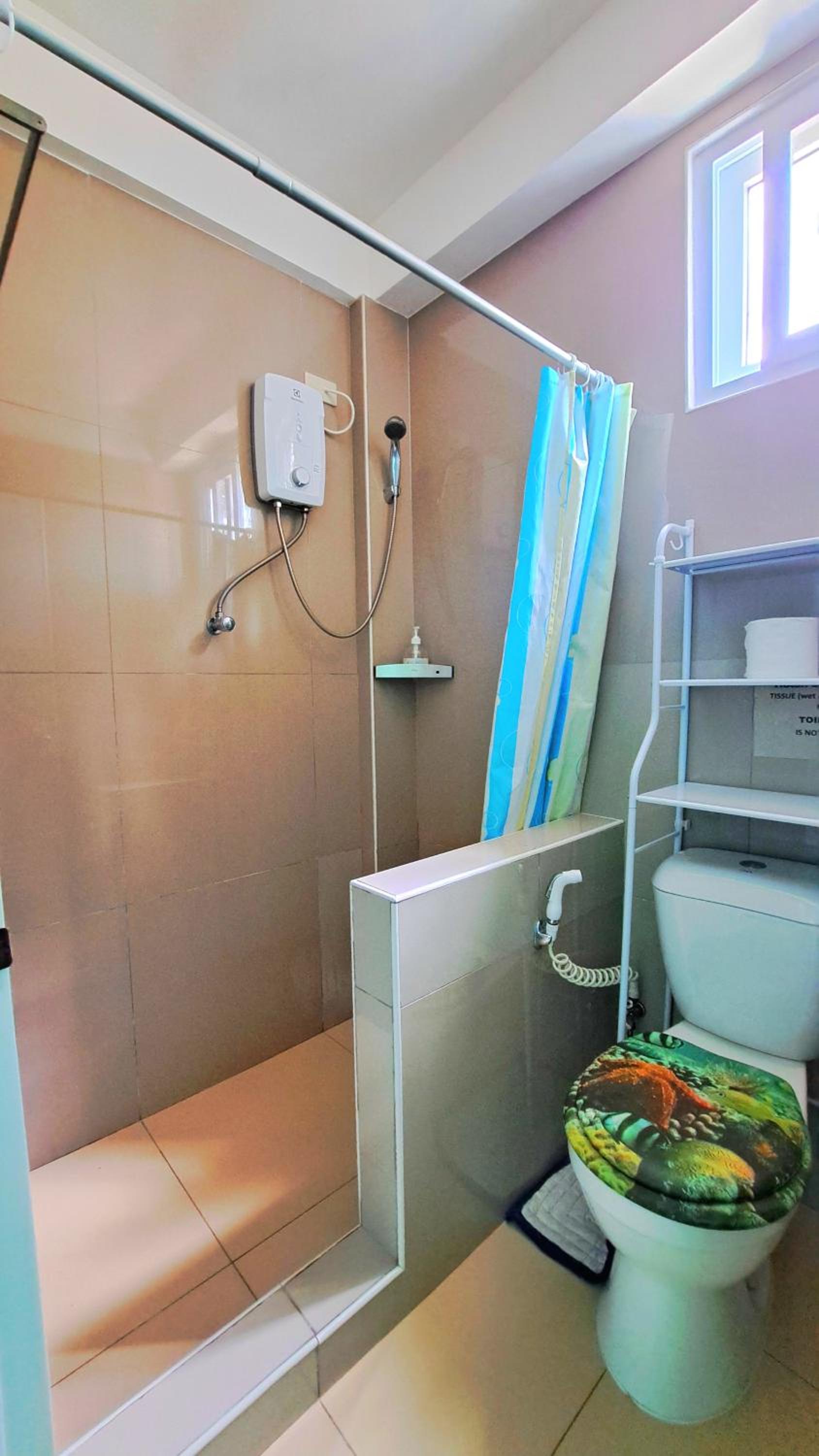 Deluxe Room (1 adult + 2 children)