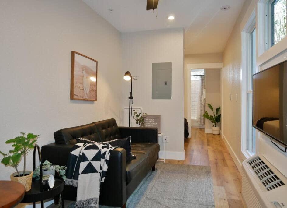 Apartment photo 1