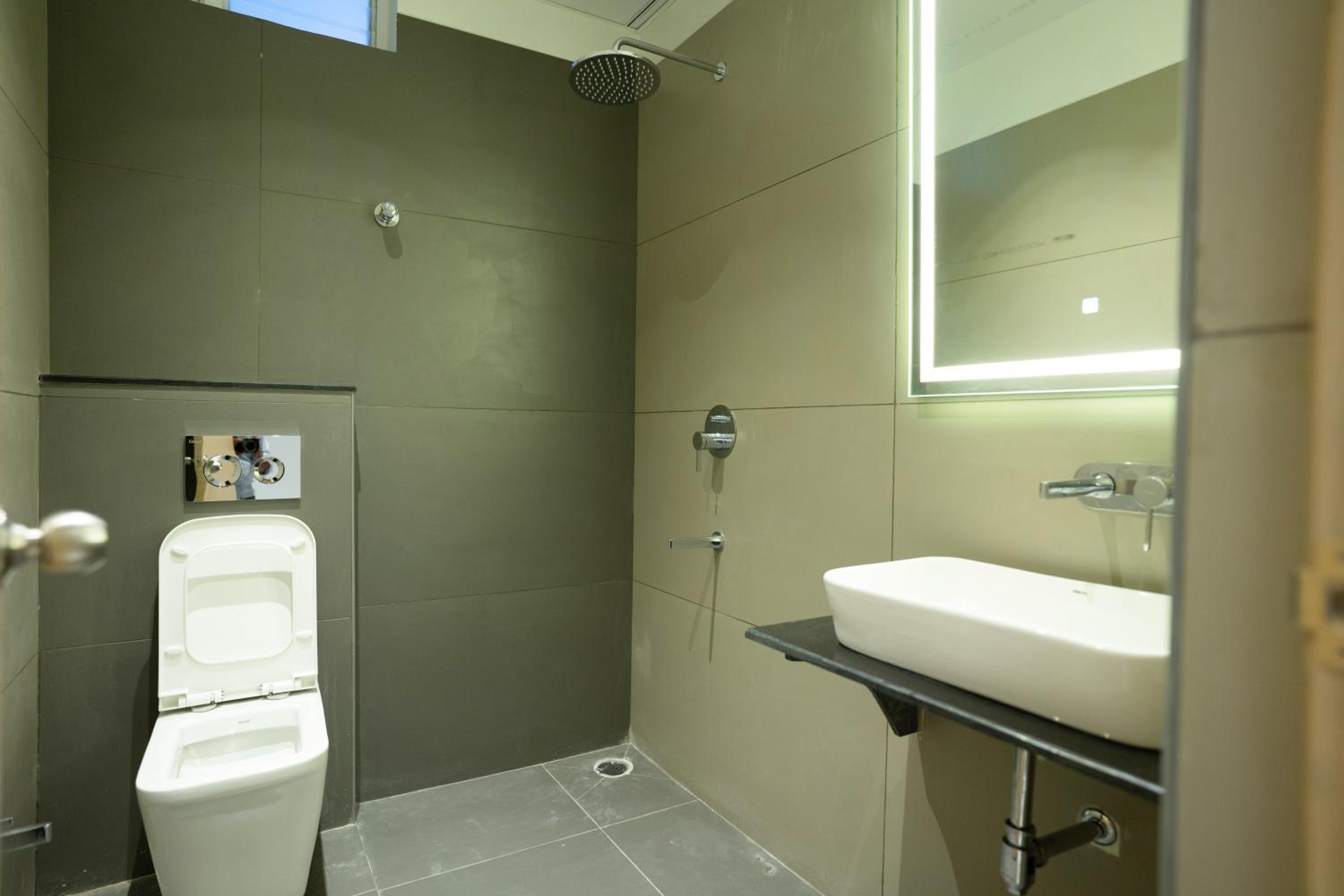 Business Room photo 2