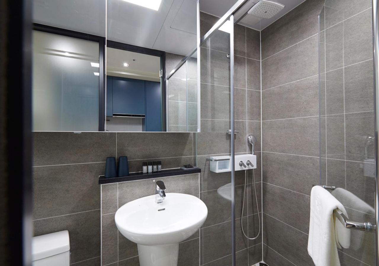Standard Double Room - Photo 2